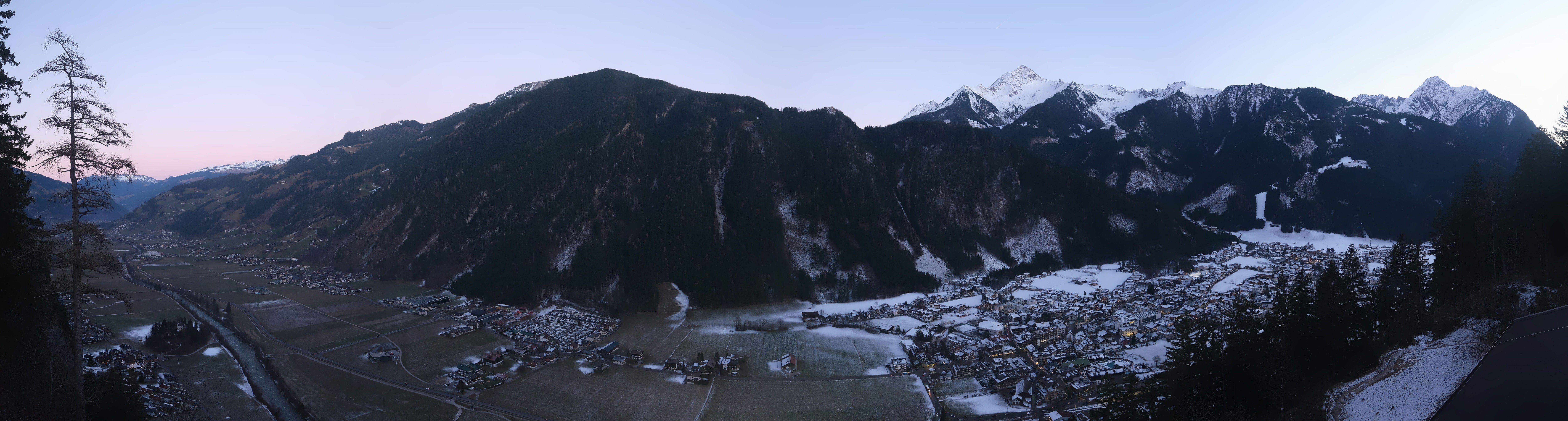 Archiv Foto Webcam Mayrhofen im Zillertal: Blick vom Gasthof Zimmereben