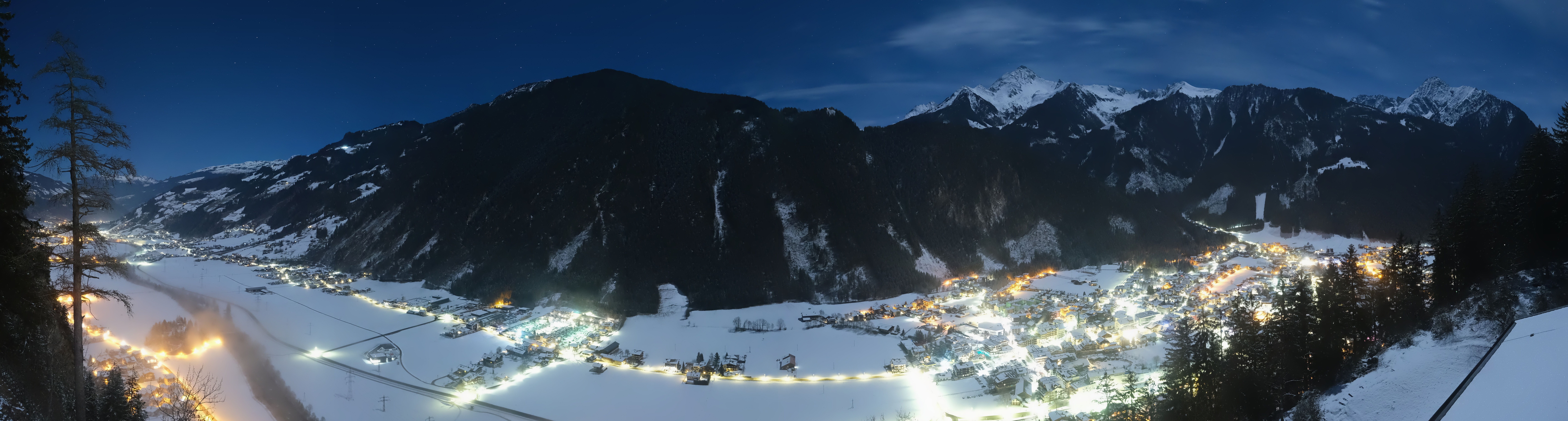 Archiv Foto Webcam Mayrhofen im Zillertal: Blick vom Gasthof Zimmereben
