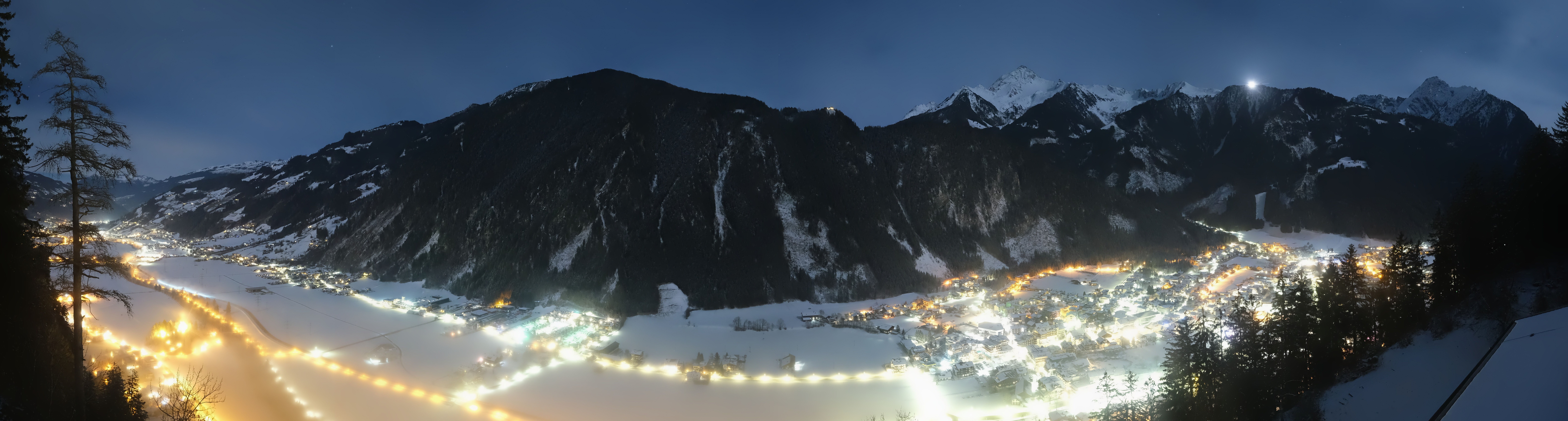 Archiv Foto Webcam Mayrhofen im Zillertal: Blick vom Gasthof Zimmereben