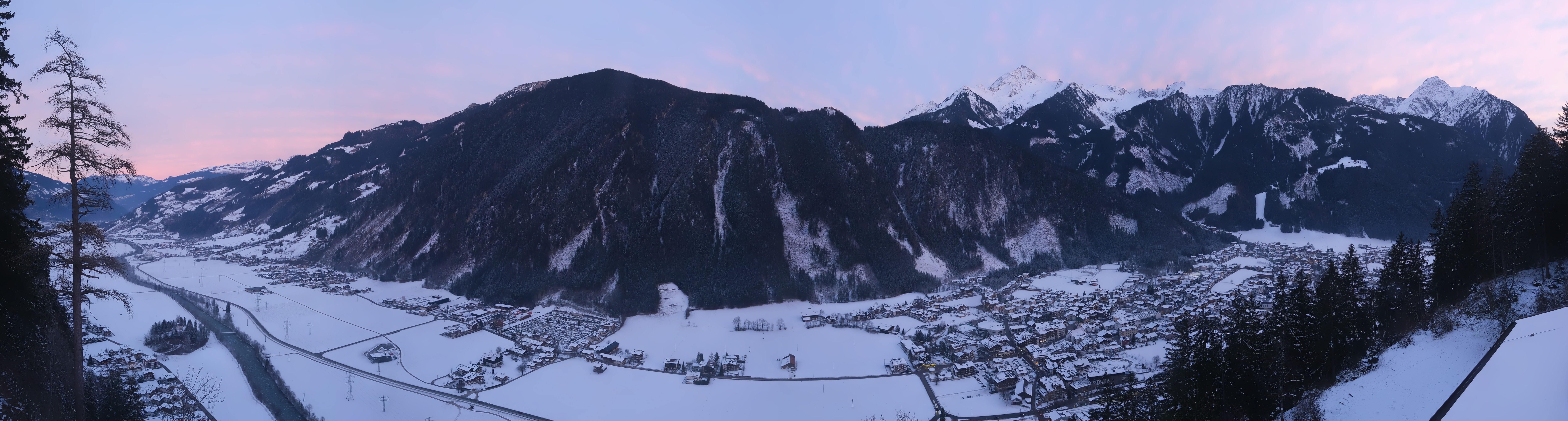 Archiv Foto Webcam Mayrhofen im Zillertal: Blick vom Gasthof Zimmereben