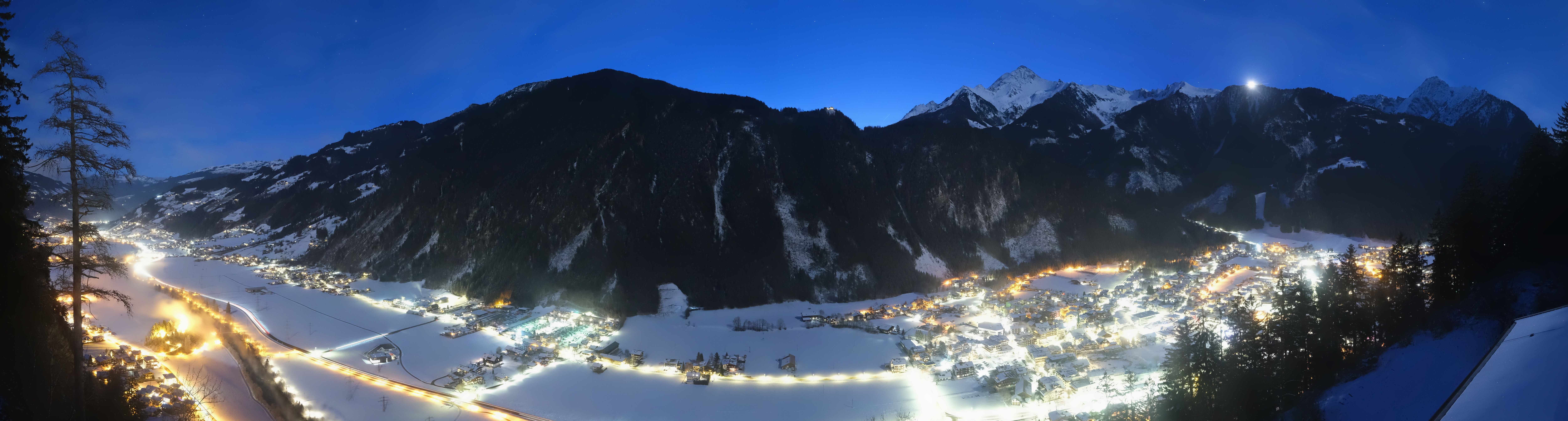 Archiv Foto Webcam Mayrhofen im Zillertal: Blick vom Gasthof Zimmereben