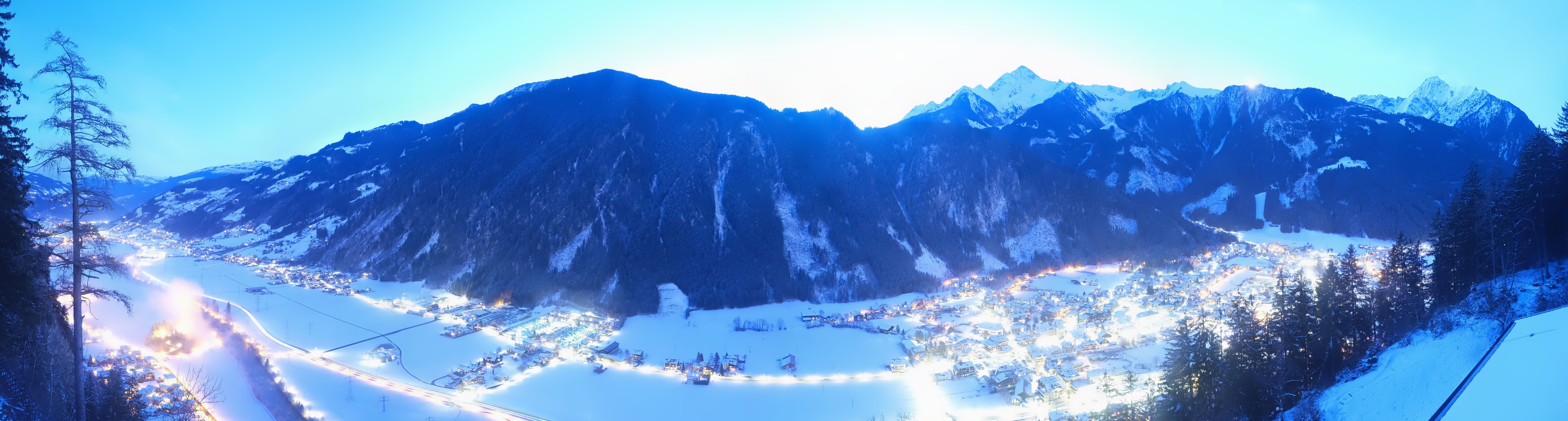 Archiv Foto Webcam Mayrhofen im Zillertal: Blick vom Gasthof Zimmereben
