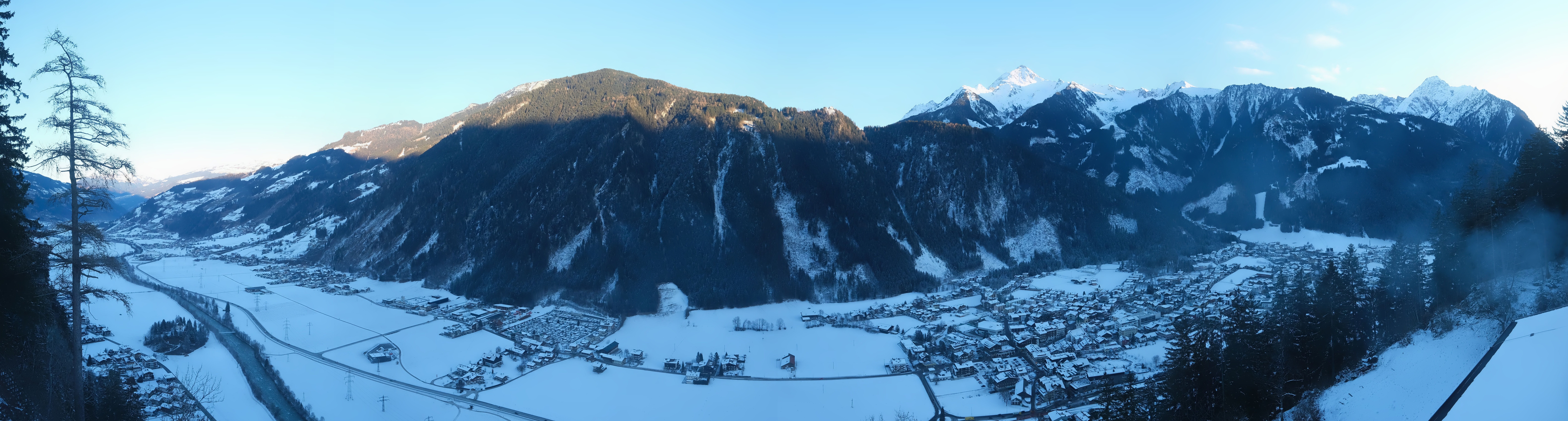 Archived image Webcam Mayrhofen im Zillertal: Zimmereben