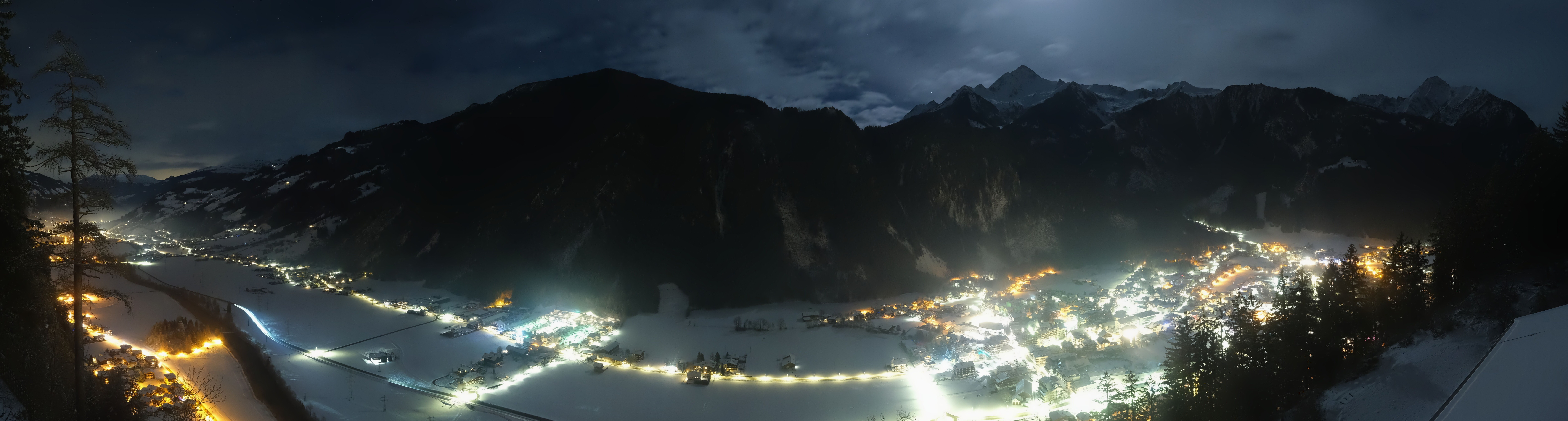 Archiv Foto Webcam Mayrhofen im Zillertal: Blick vom Gasthof Zimmereben