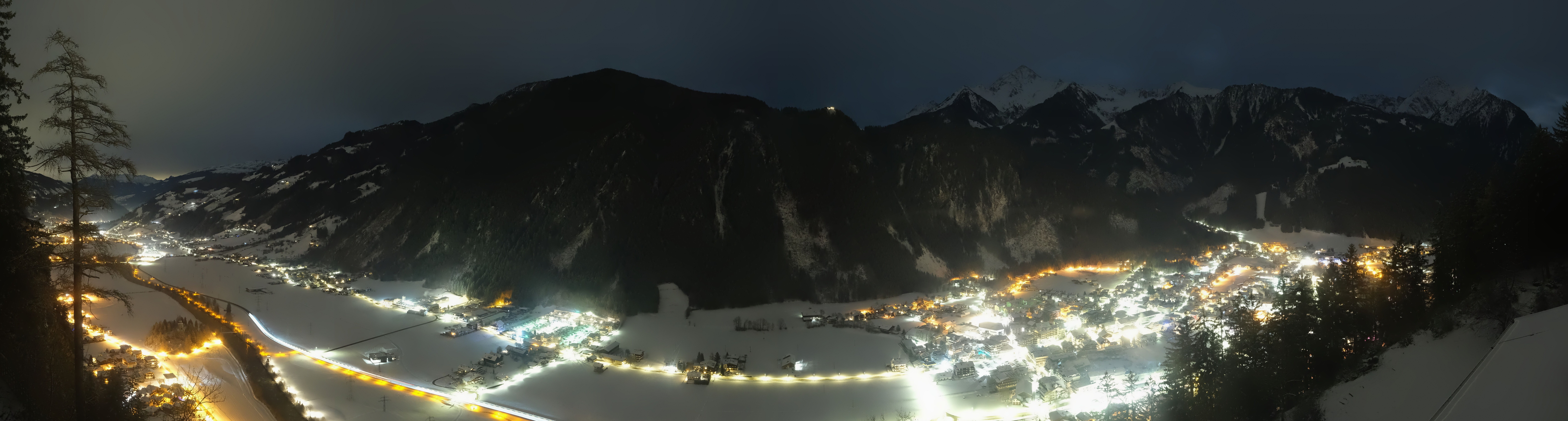 Archiv Foto Webcam Mayrhofen im Zillertal: Blick vom Gasthof Zimmereben
