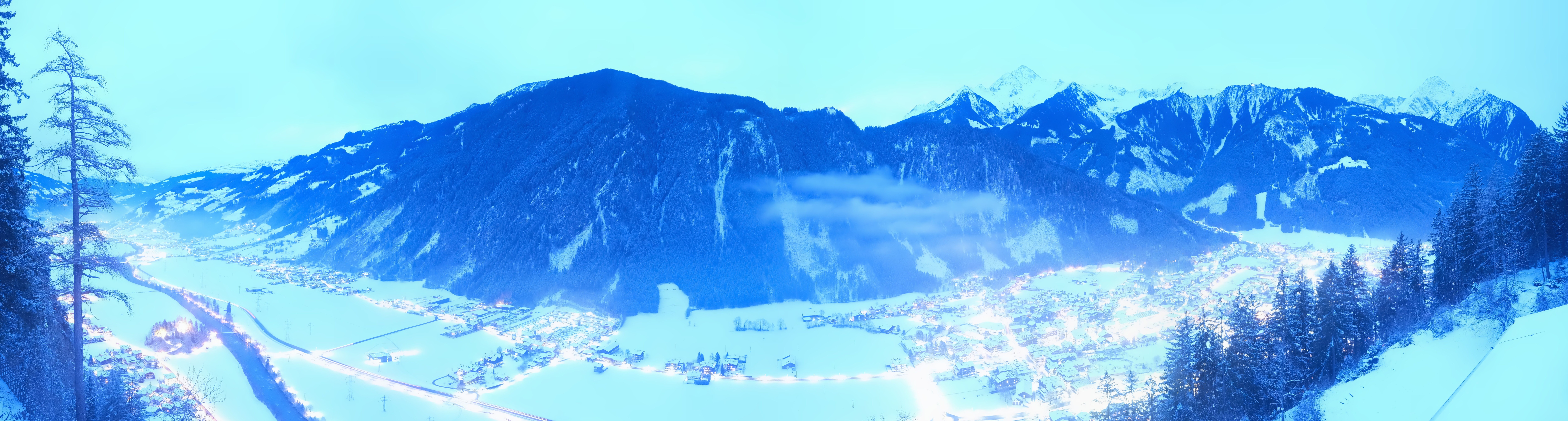 Archiv Foto Webcam Mayrhofen im Zillertal: Blick vom Gasthof Zimmereben