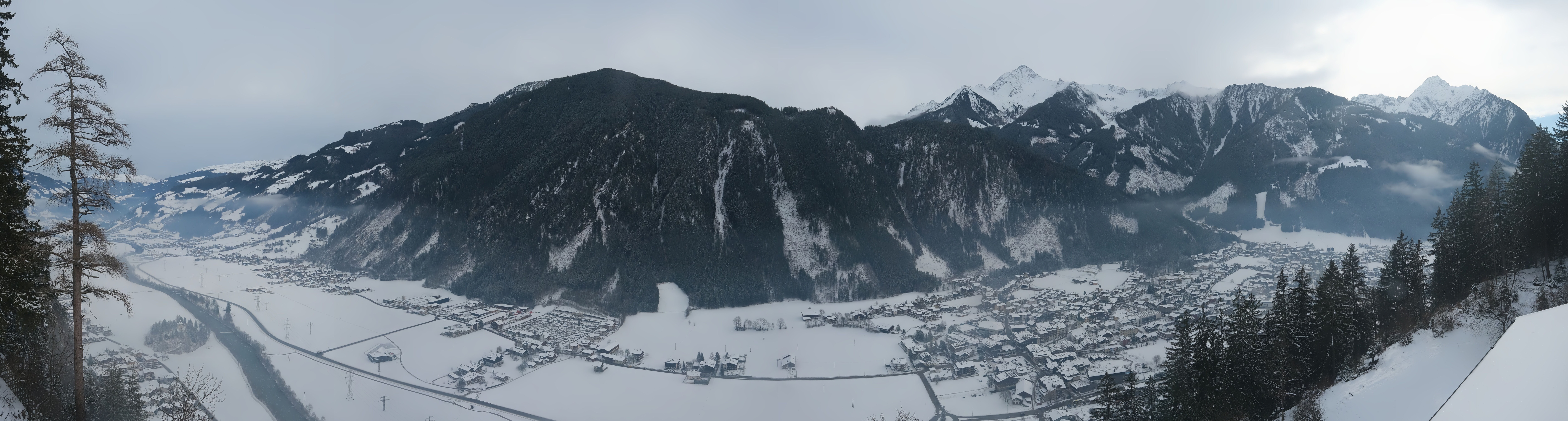 Archiv Foto Webcam Mayrhofen im Zillertal: Blick vom Gasthof Zimmereben