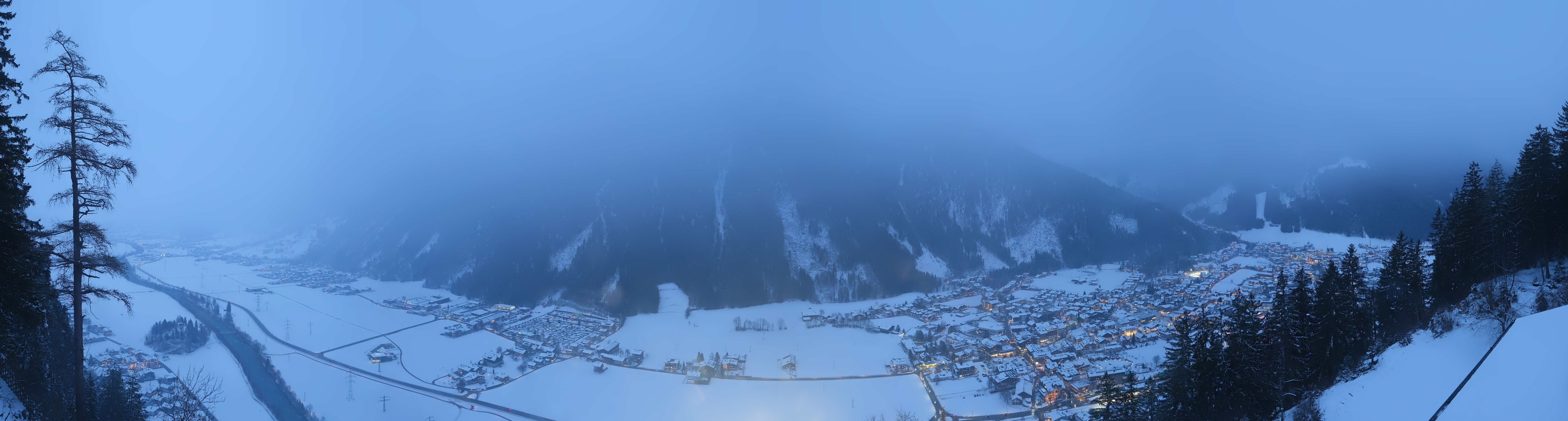 Archiv Foto Webcam Mayrhofen im Zillertal: Blick vom Gasthof Zimmereben