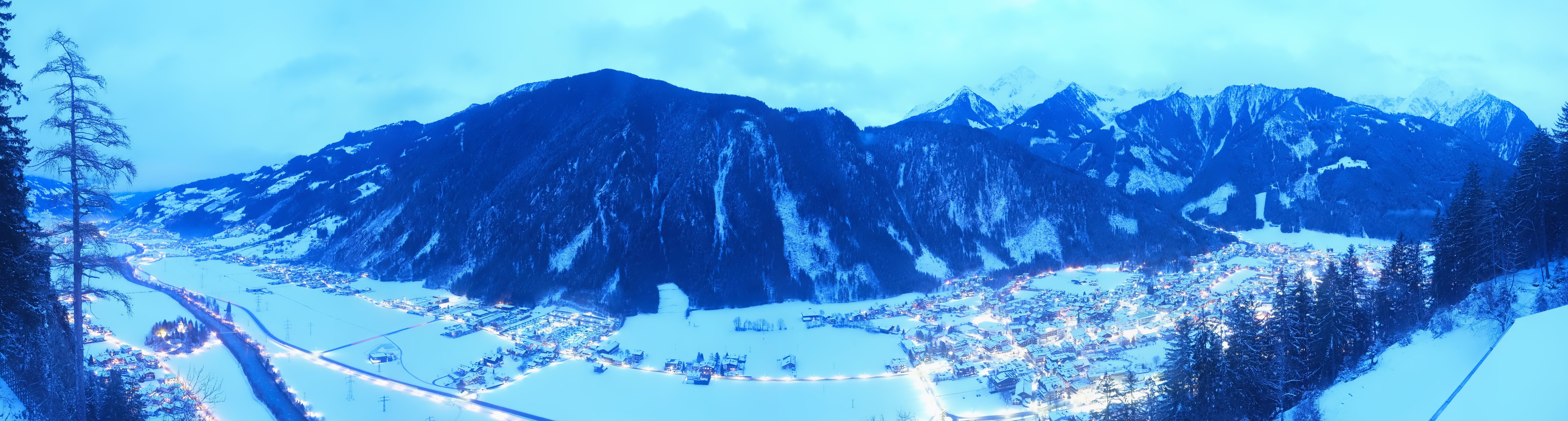 Archiv Foto Webcam Mayrhofen im Zillertal: Blick vom Gasthof Zimmereben