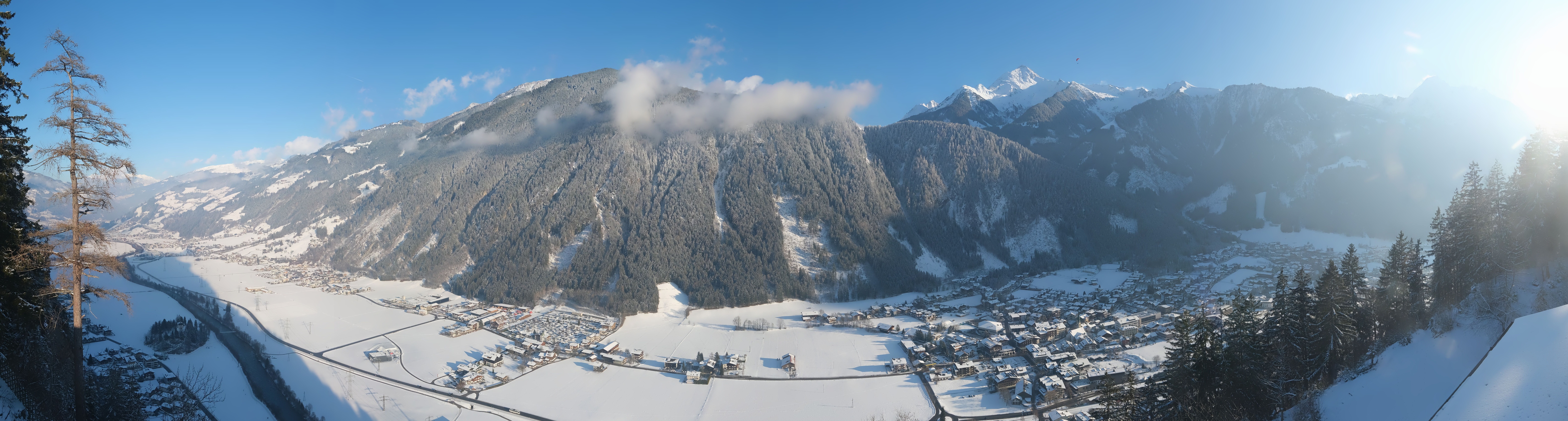 Archived image Webcam Mayrhofen im Zillertal: Zimmereben