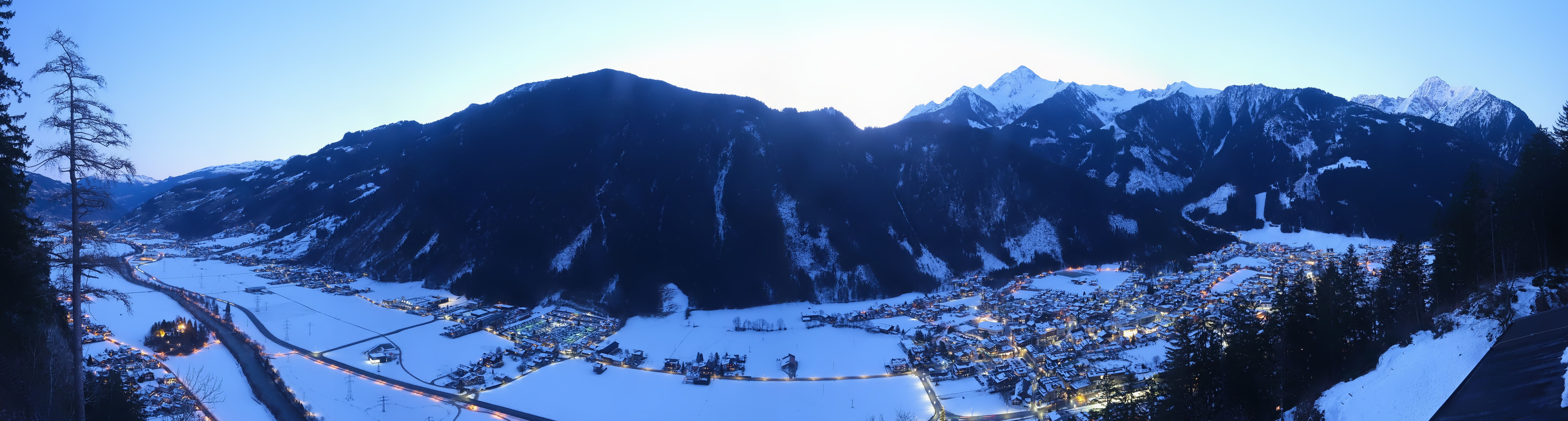 Archiv Foto Webcam Mayrhofen im Zillertal: Blick vom Gasthof Zimmereben