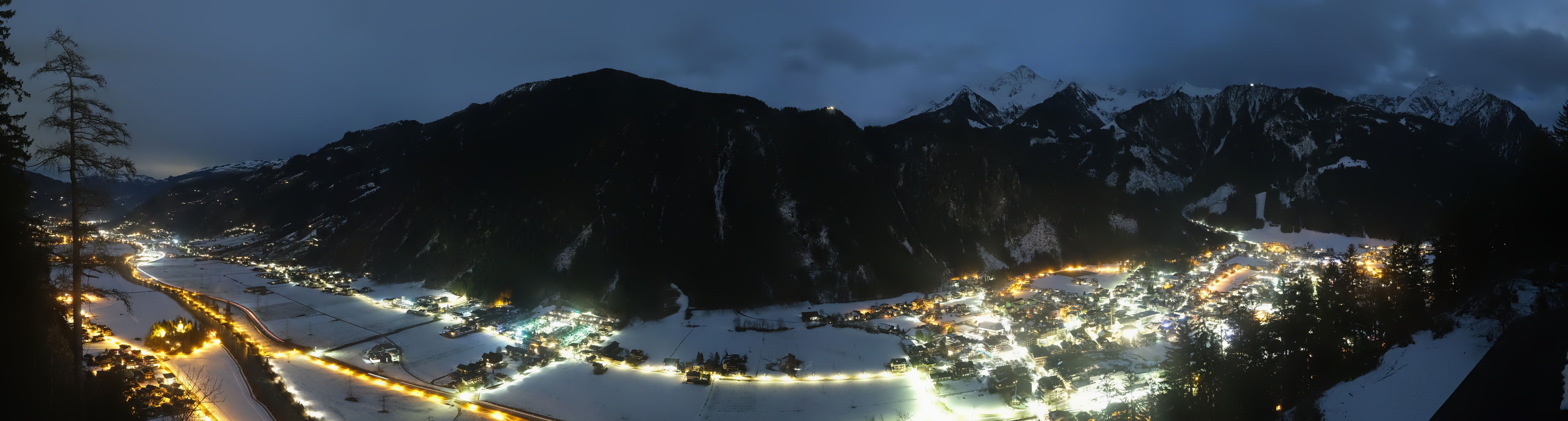 Archiv Foto Webcam Mayrhofen im Zillertal: Blick vom Gasthof Zimmereben