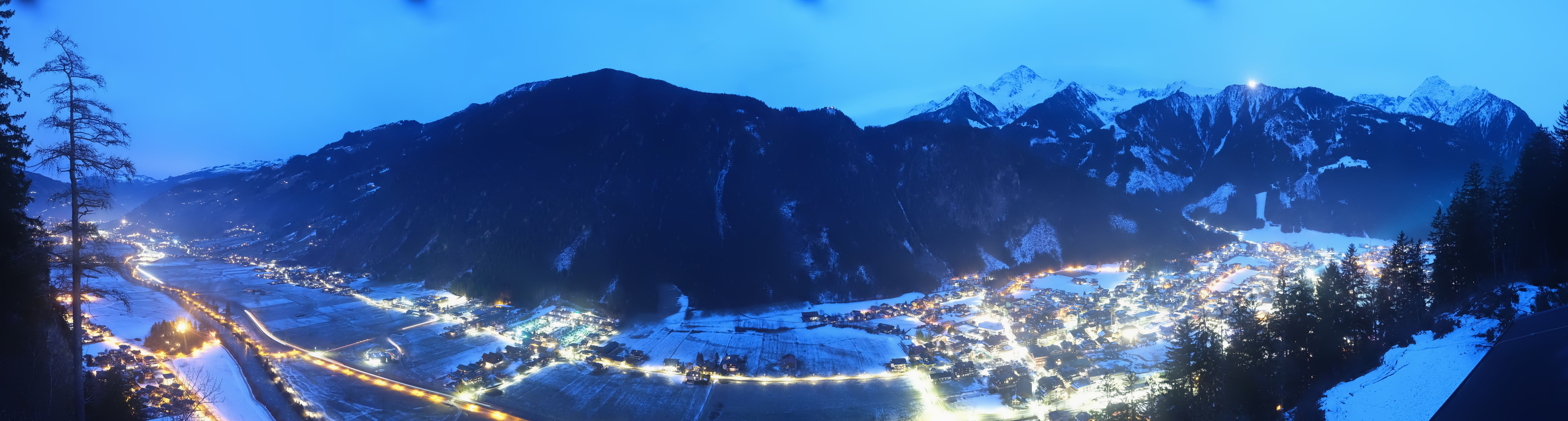 Archiv Foto Webcam Mayrhofen im Zillertal: Blick vom Gasthof Zimmereben