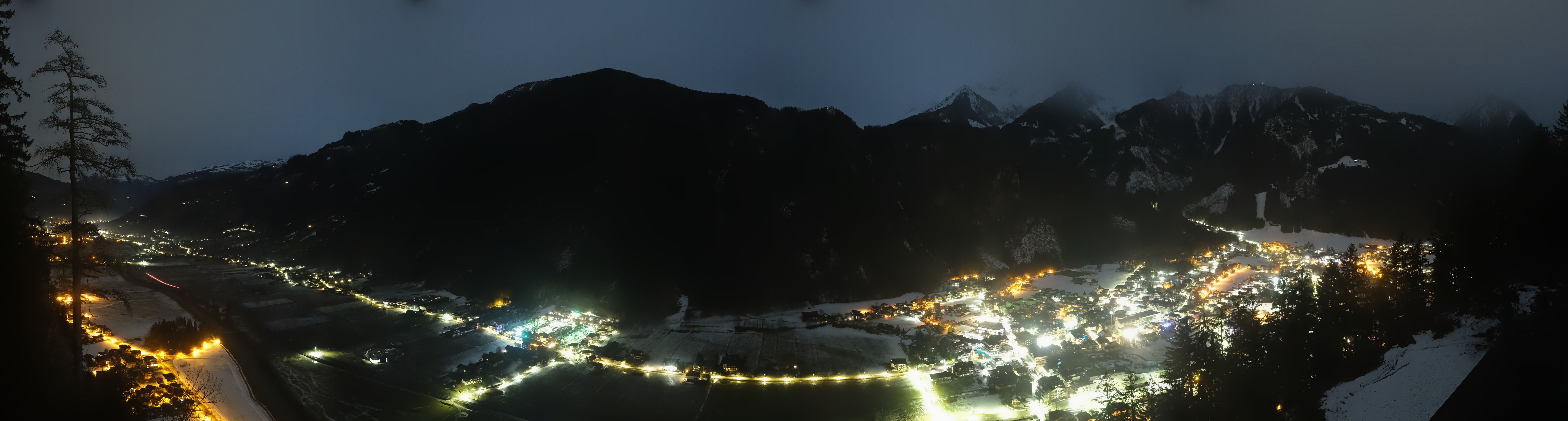 Archiv Foto Webcam Mayrhofen im Zillertal: Blick vom Gasthof Zimmereben