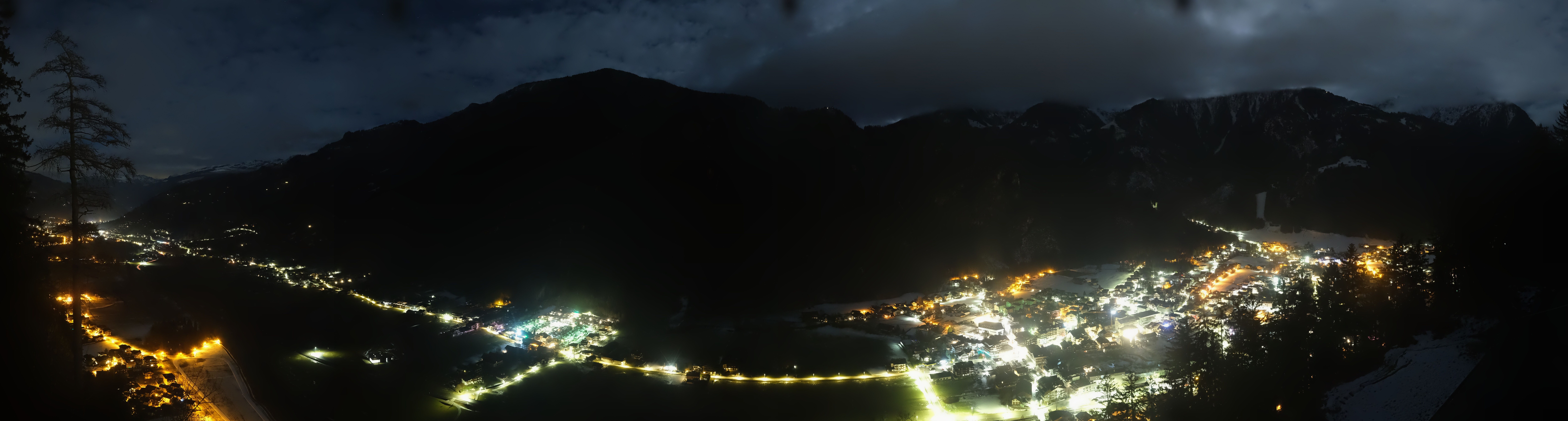 Archiv Foto Webcam Mayrhofen im Zillertal: Blick vom Gasthof Zimmereben