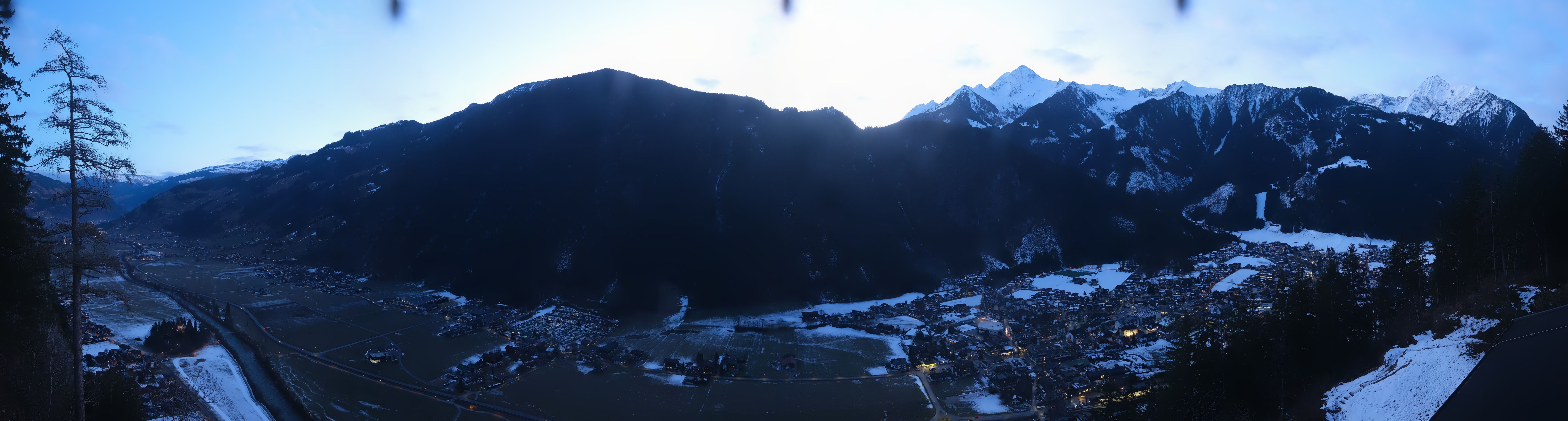 Archiv Foto Webcam Mayrhofen im Zillertal: Blick vom Gasthof Zimmereben