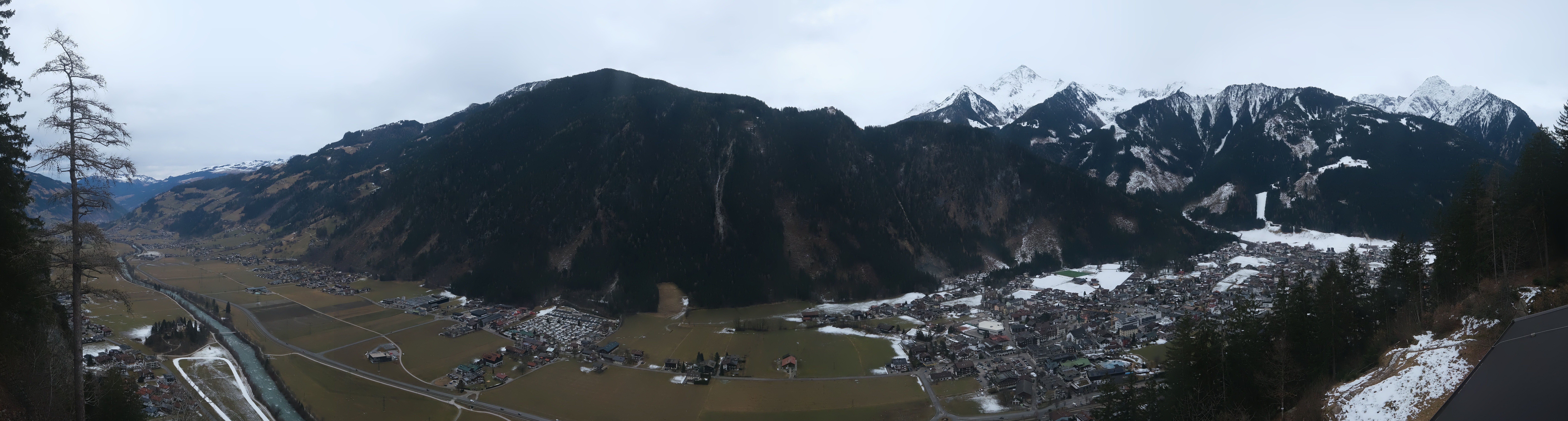 Archived image Webcam Mayrhofen im Zillertal: Zimmereben