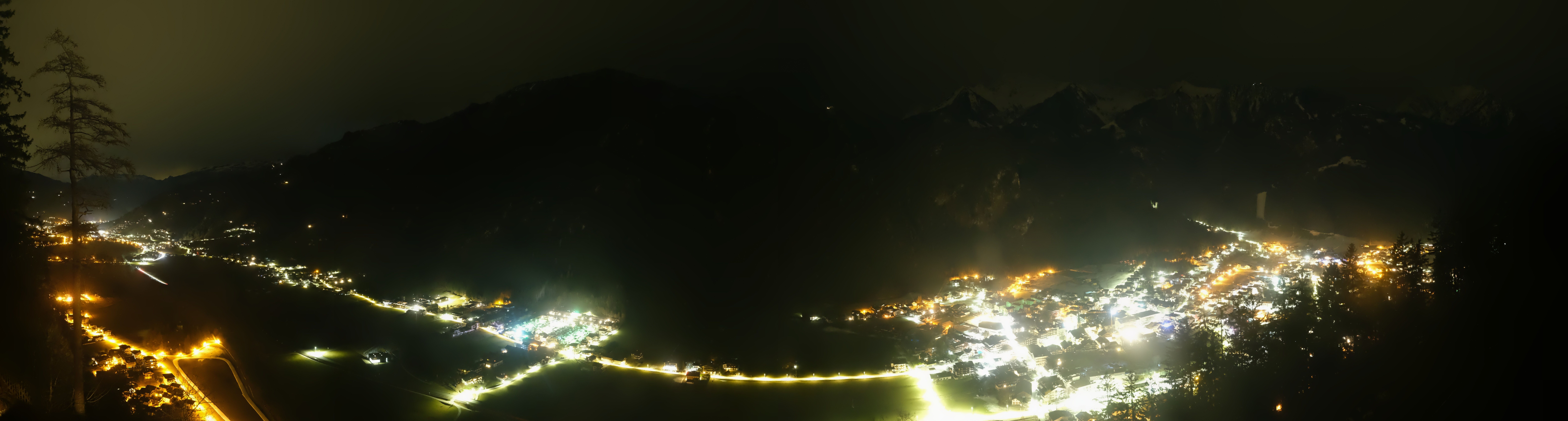 Archiv Foto Webcam Mayrhofen im Zillertal: Blick vom Gasthof Zimmereben