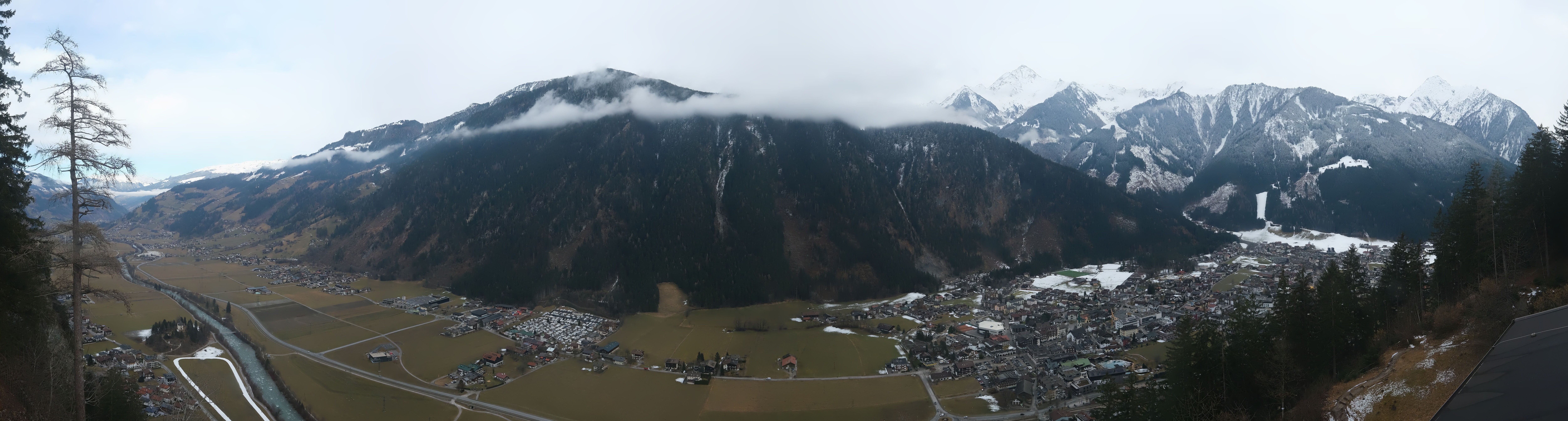 Archived image Webcam Mayrhofen im Zillertal: Zimmereben