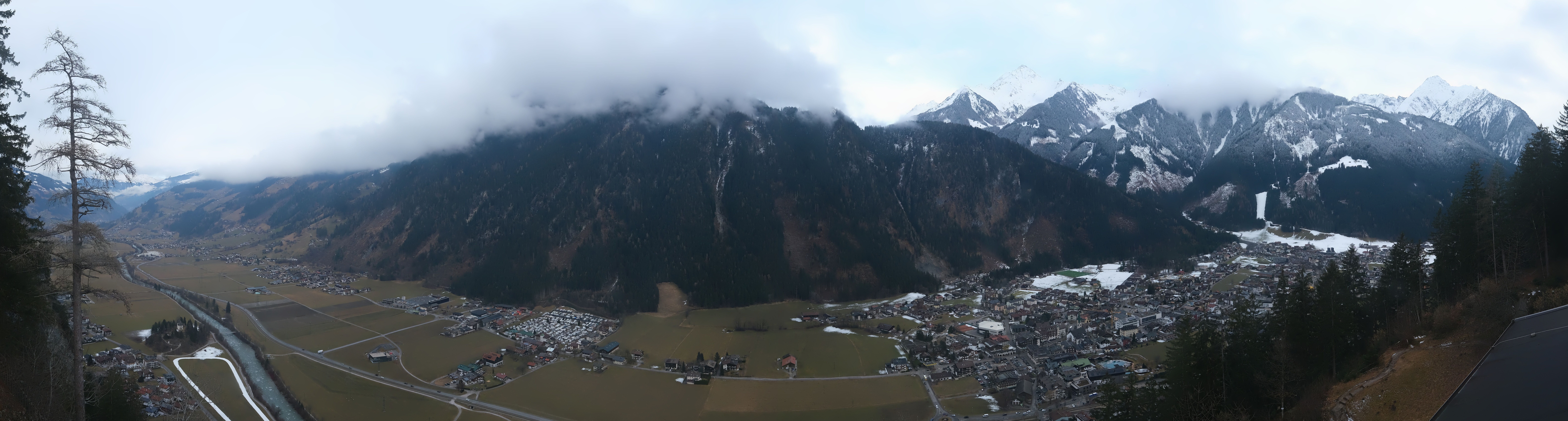 Archived image Webcam Mayrhofen im Zillertal: Zimmereben