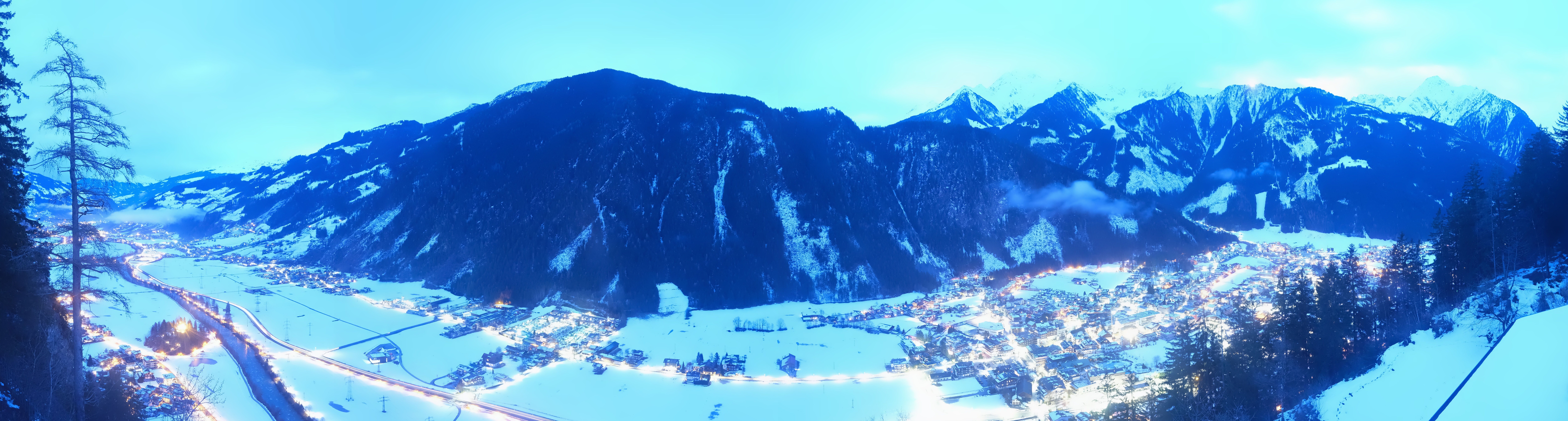 Archiv Foto Webcam Mayrhofen im Zillertal: Blick vom Gasthof Zimmereben