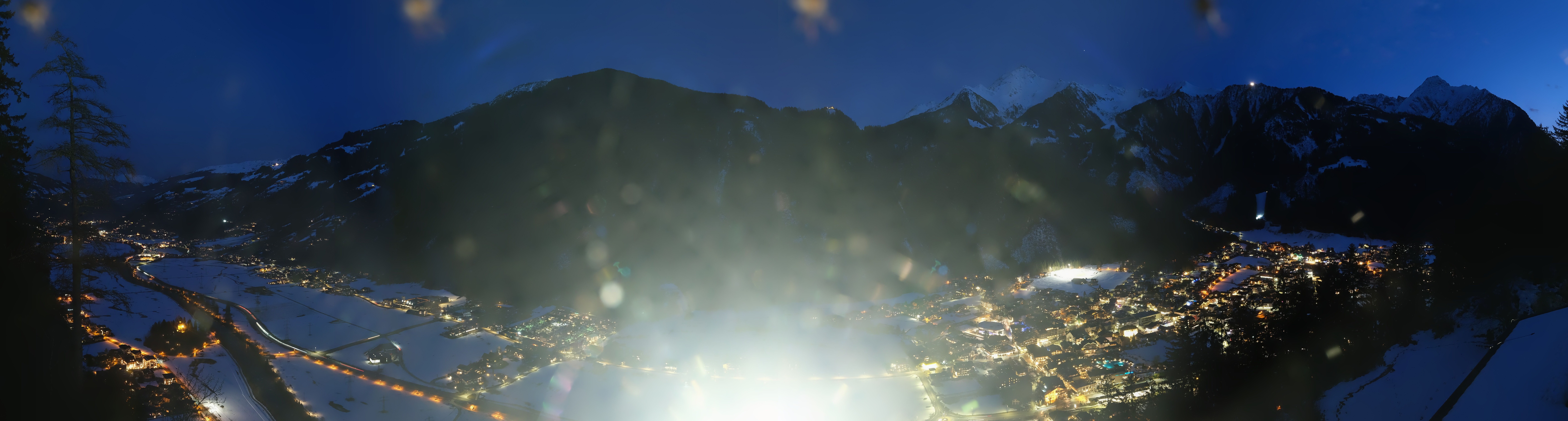 Archived image Webcam Mayrhofen im Zillertal: Zimmereben