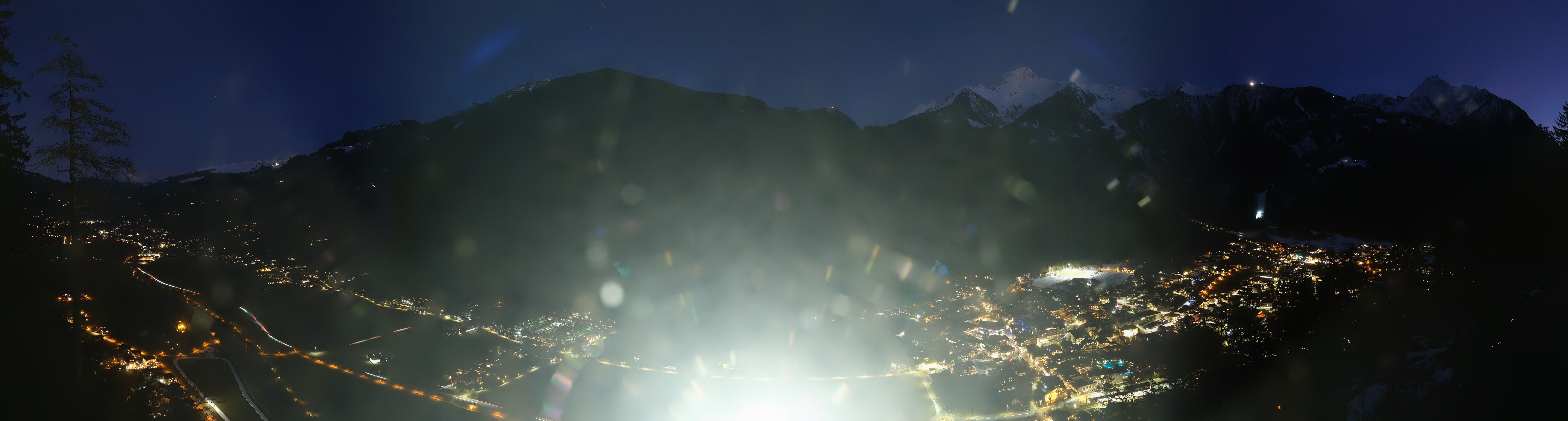 Archived image Webcam Mayrhofen im Zillertal: Zimmereben