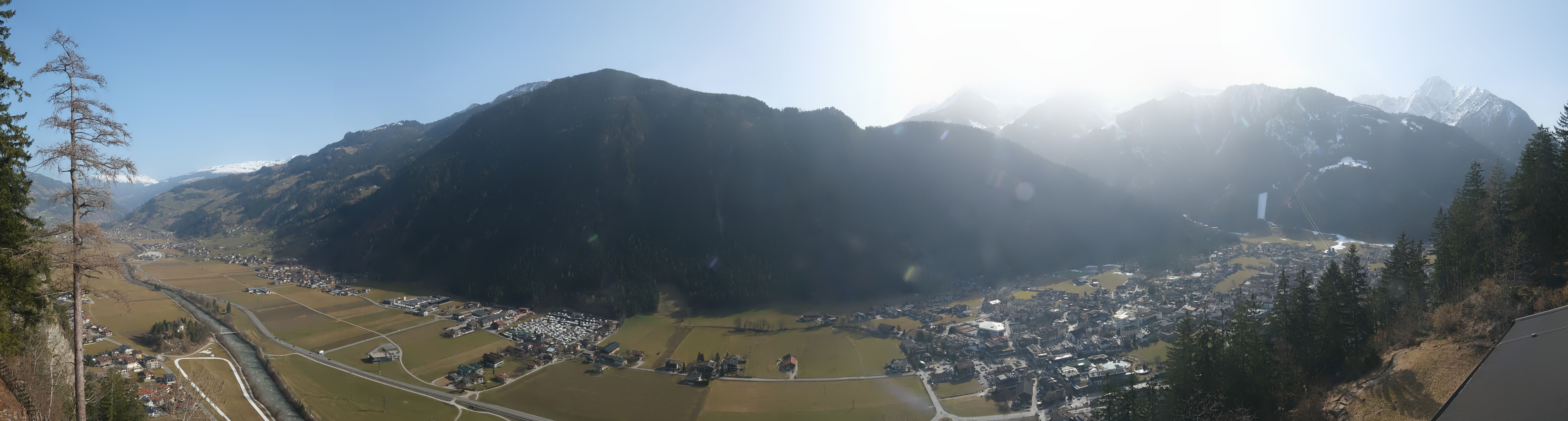 Archived image Webcam Mayrhofen im Zillertal: Zimmereben