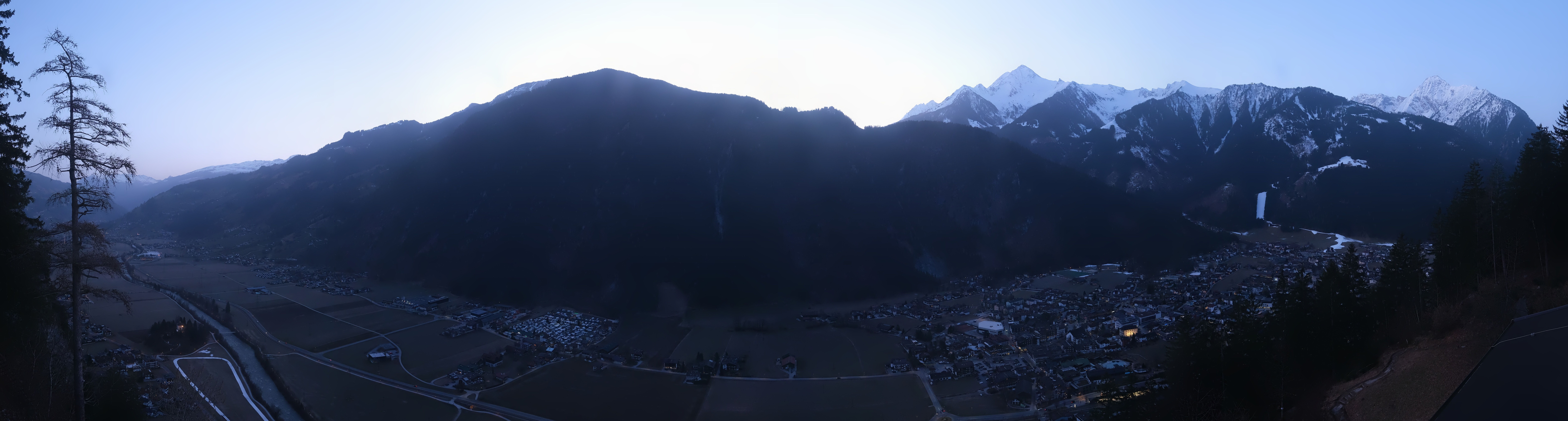 Archiv Foto Webcam Mayrhofen im Zillertal: Blick vom Gasthof Zimmereben