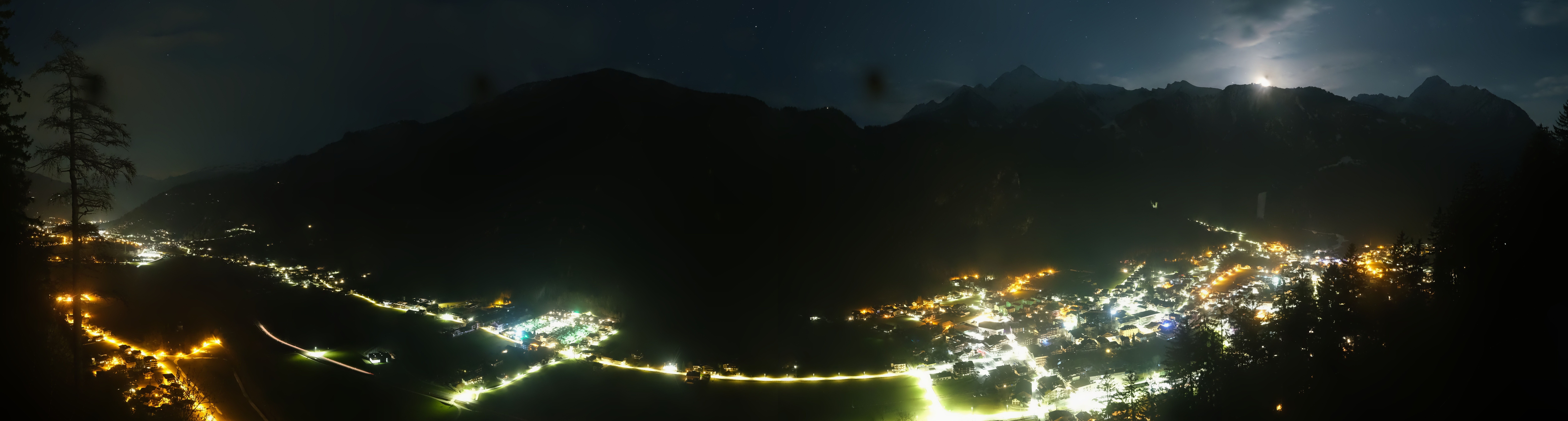 Archiv Foto Webcam Mayrhofen im Zillertal: Blick vom Gasthof Zimmereben