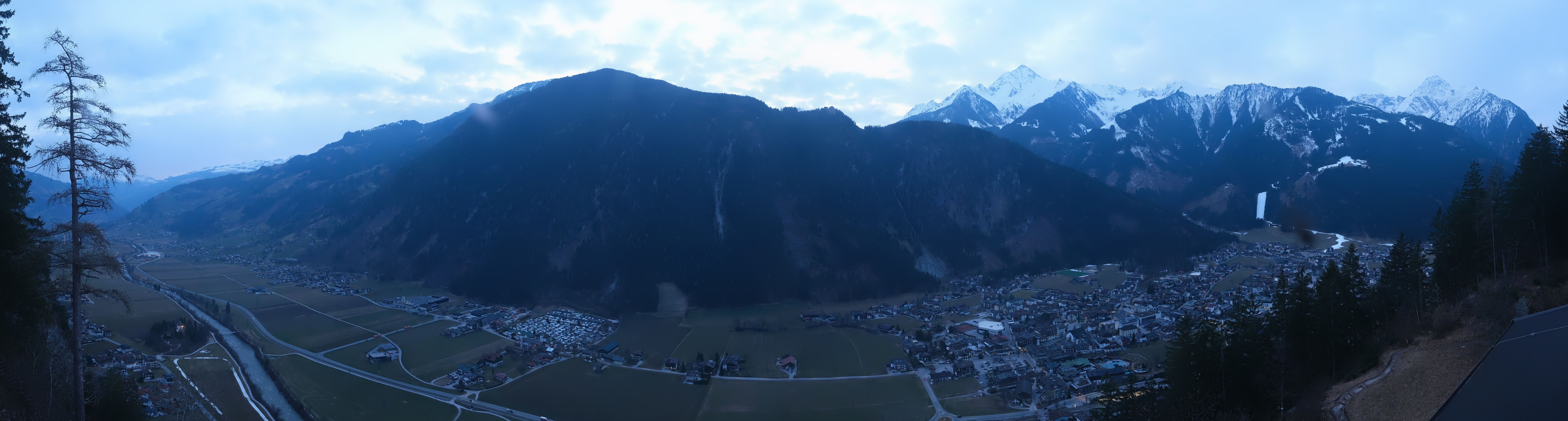 Archiv Foto Webcam Mayrhofen im Zillertal: Blick vom Gasthof Zimmereben