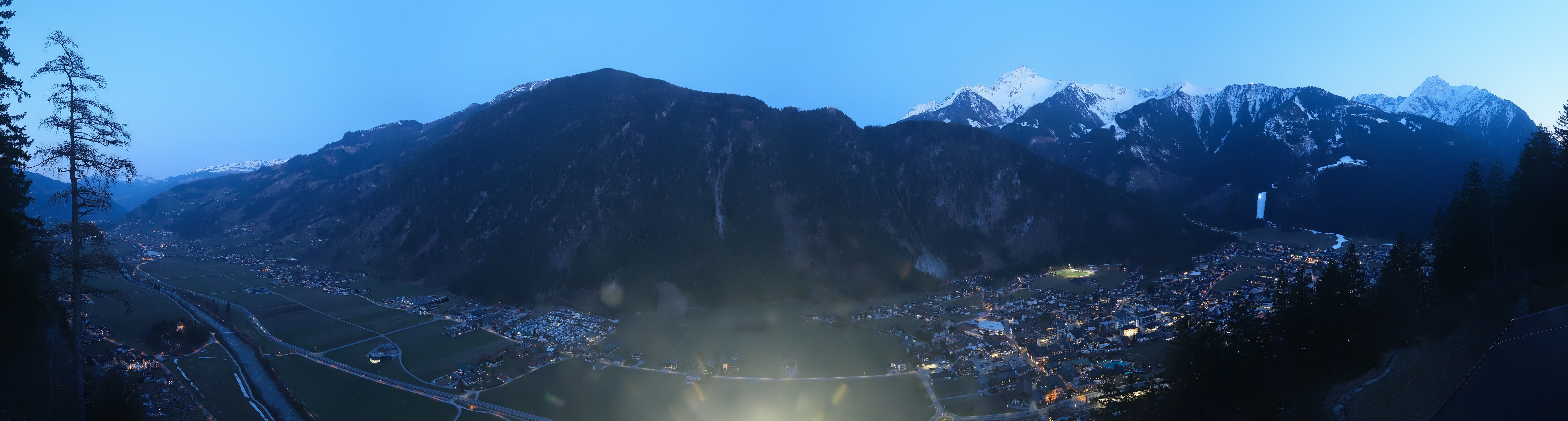 Archiv Foto Webcam Mayrhofen im Zillertal: Blick vom Gasthof Zimmereben