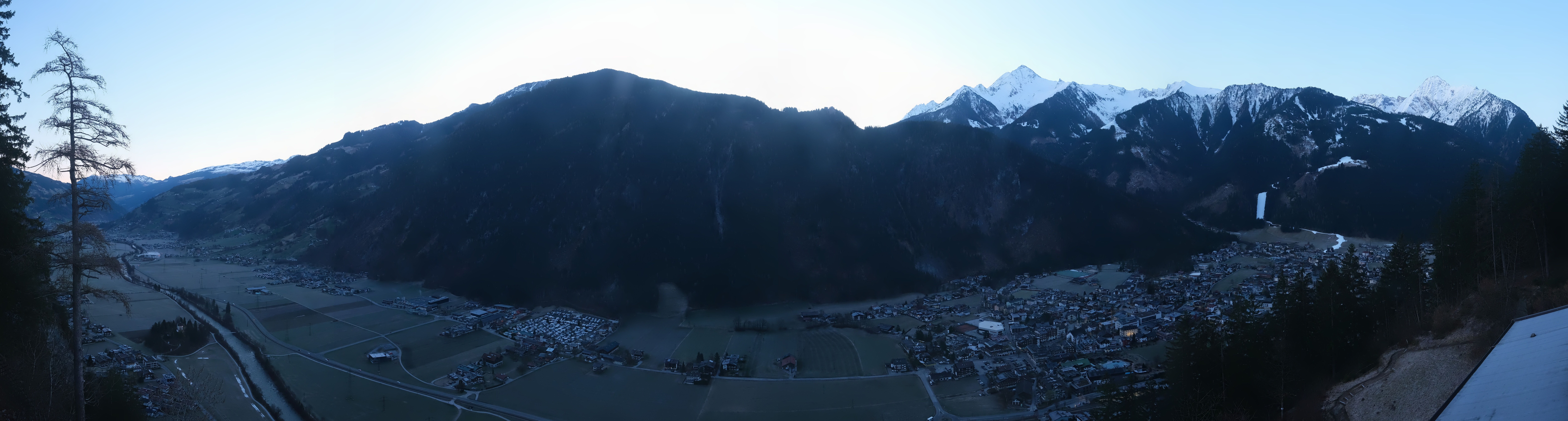 Archiv Foto Webcam Mayrhofen im Zillertal: Blick vom Gasthof Zimmereben