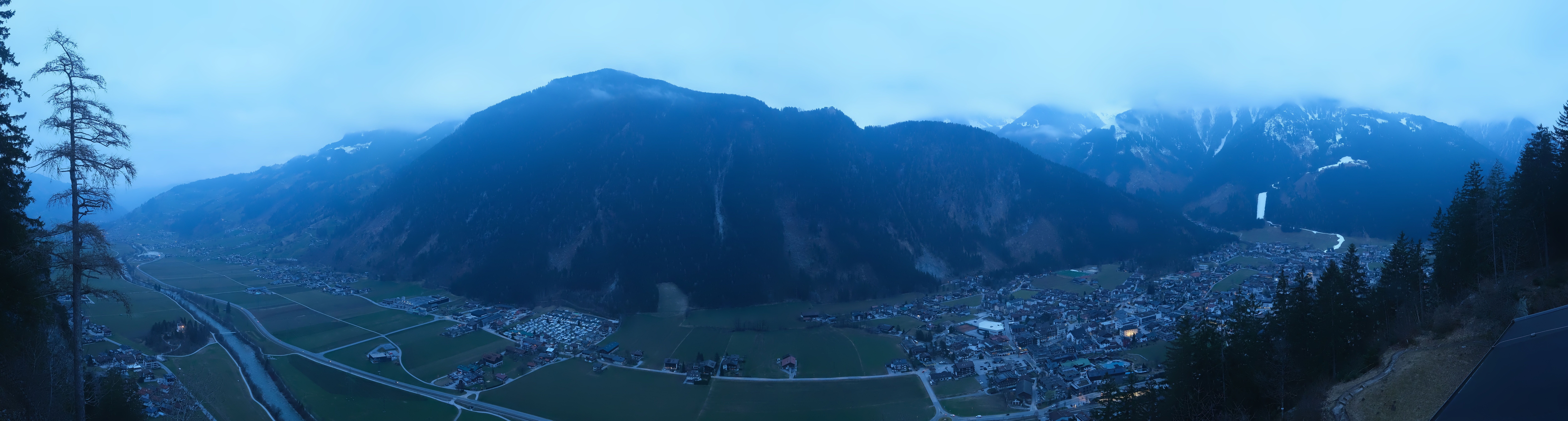 Archiv Foto Webcam Mayrhofen im Zillertal: Blick vom Gasthof Zimmereben