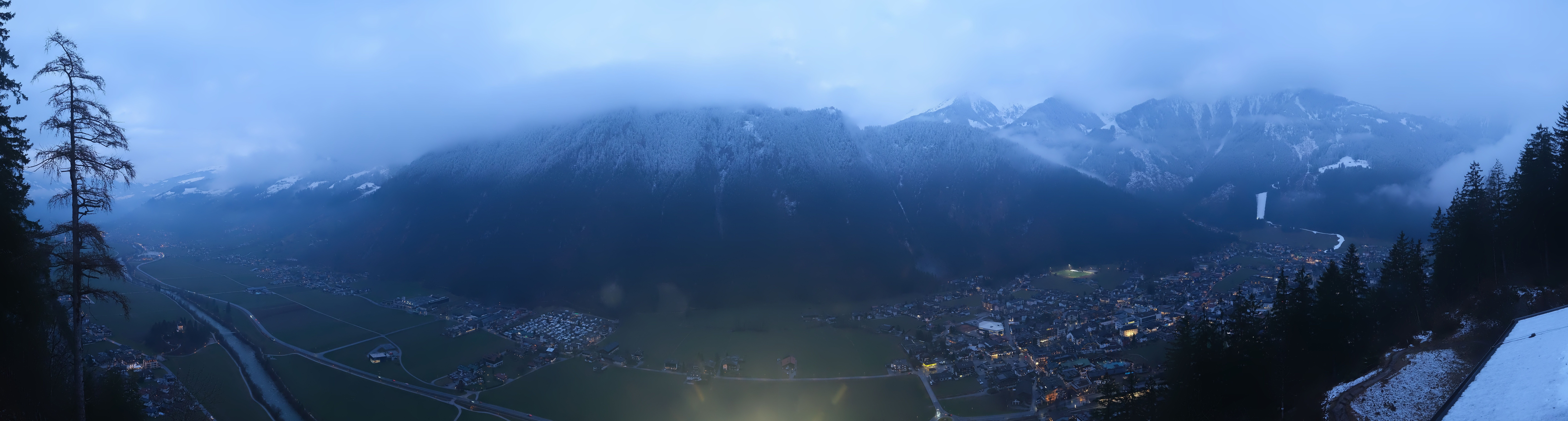 Archiv Foto Webcam Mayrhofen im Zillertal: Blick vom Gasthof Zimmereben