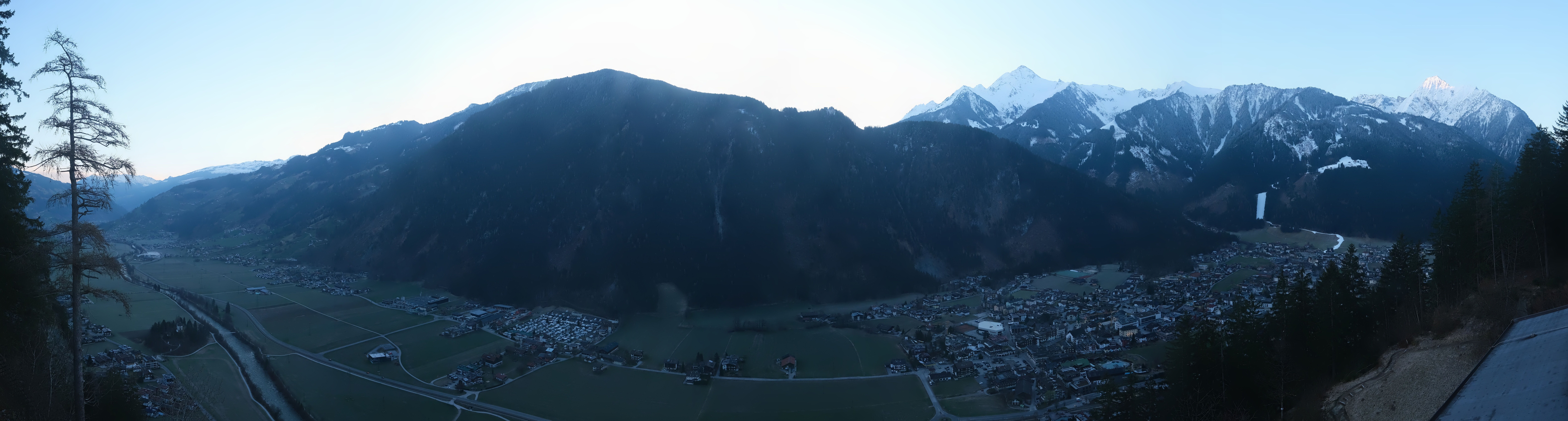 Archiv Foto Webcam Mayrhofen im Zillertal: Blick vom Gasthof Zimmereben