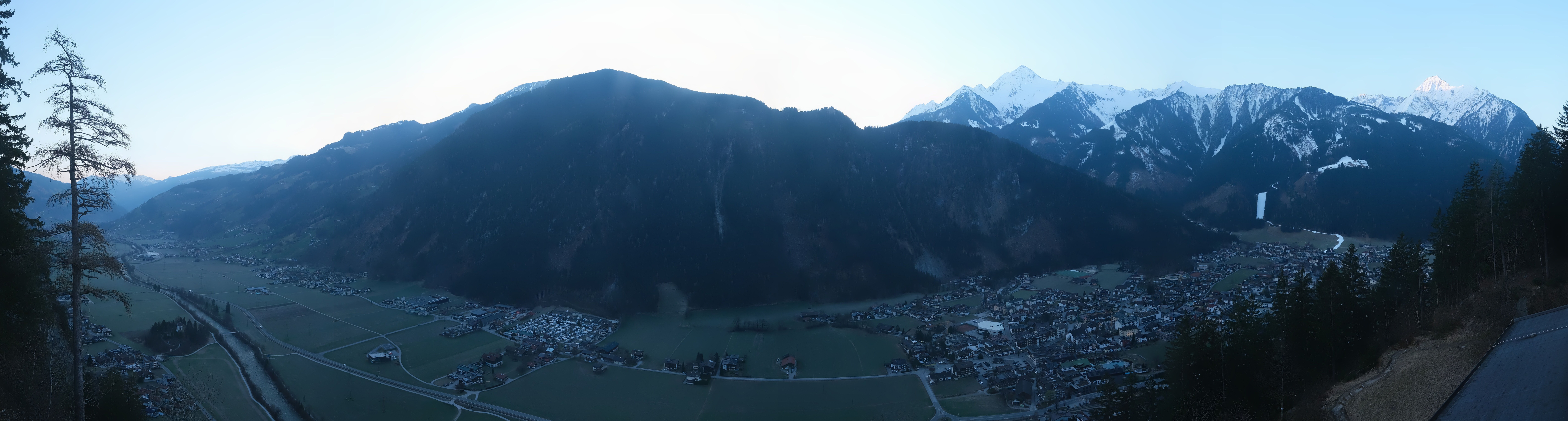 Archiv Foto Webcam Mayrhofen im Zillertal: Blick vom Gasthof Zimmereben