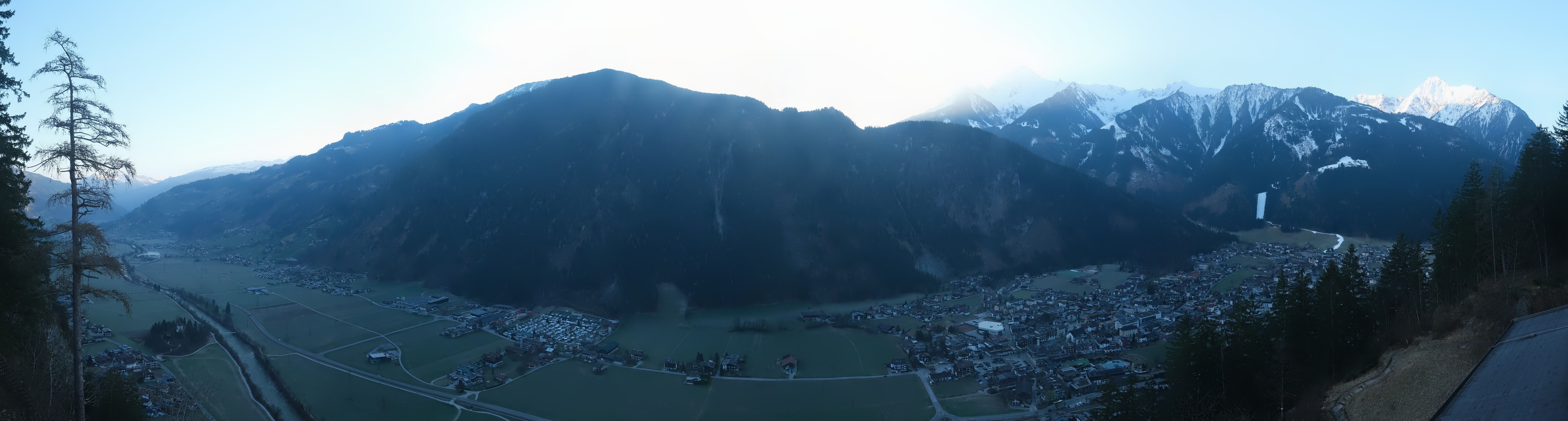 Archiv Foto Webcam Mayrhofen im Zillertal: Blick vom Gasthof Zimmereben