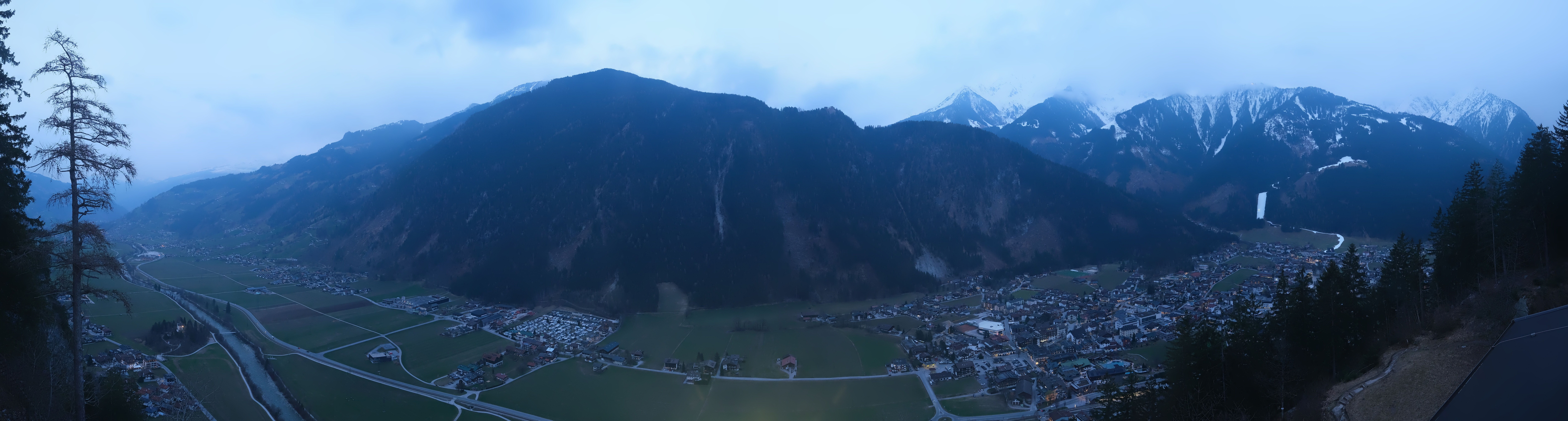 Archiv Foto Webcam Mayrhofen im Zillertal: Blick vom Gasthof Zimmereben