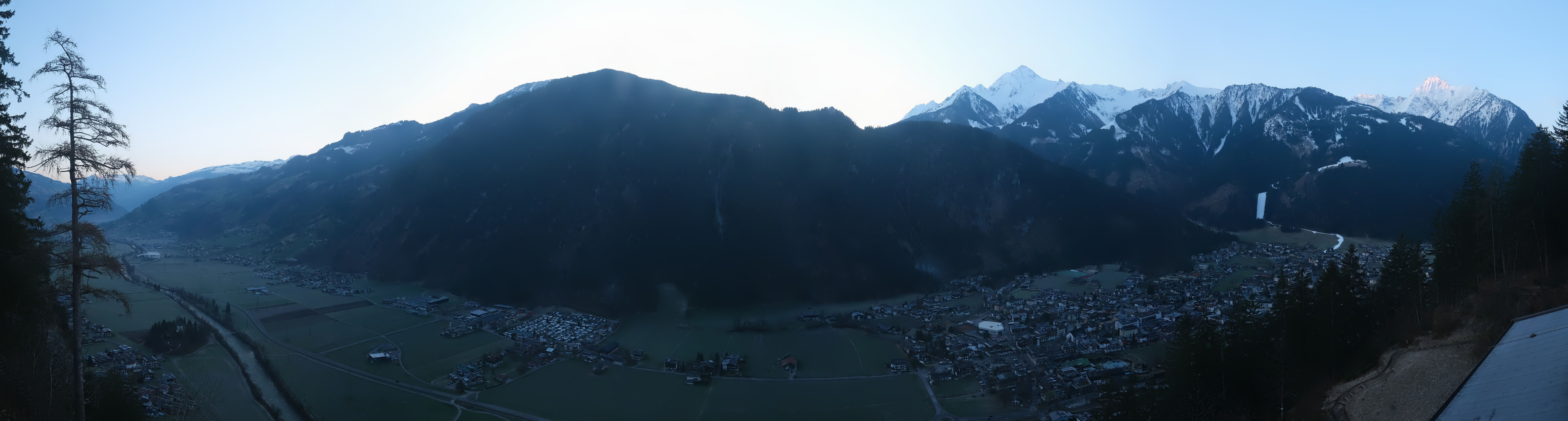 Archiv Foto Webcam Mayrhofen im Zillertal: Blick vom Gasthof Zimmereben