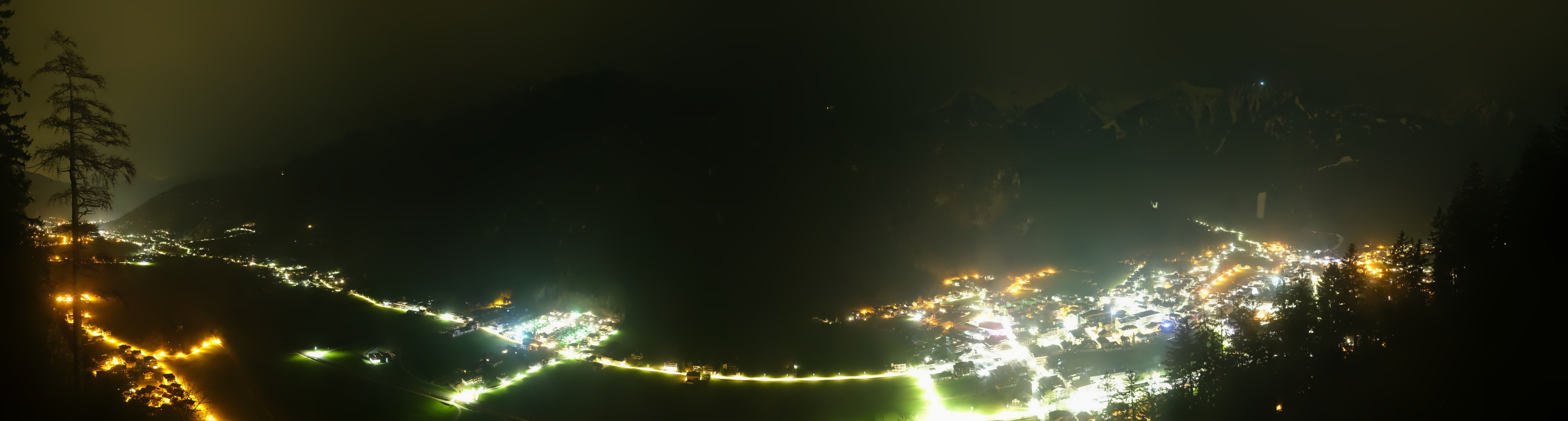 Archiv Foto Webcam Mayrhofen im Zillertal: Blick vom Gasthof Zimmereben