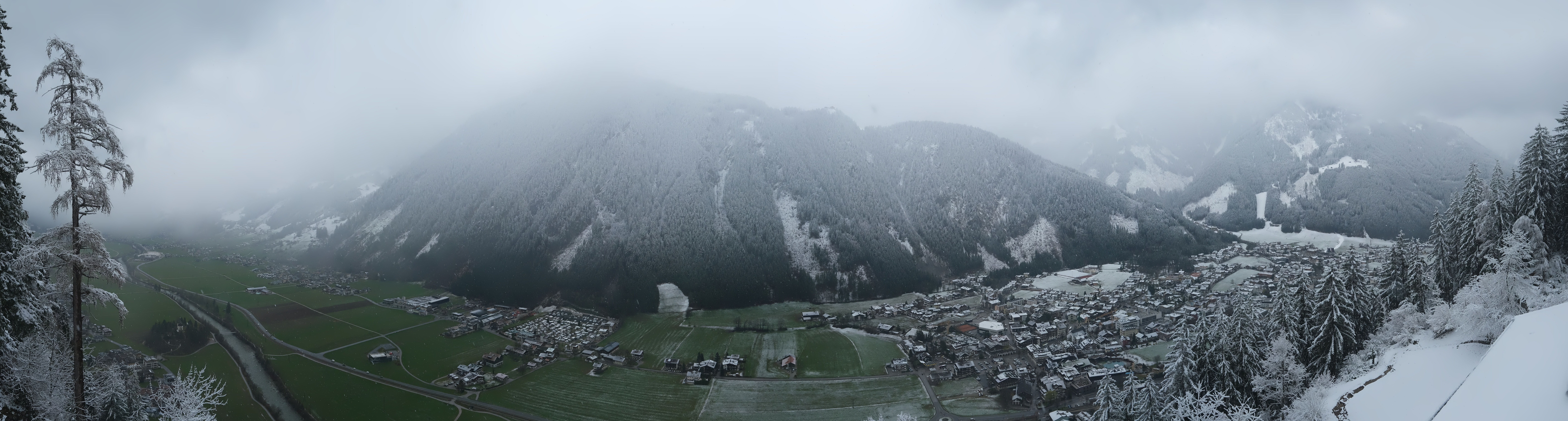 Archiv Foto Webcam Mayrhofen im Zillertal: Blick vom Gasthof Zimmereben
