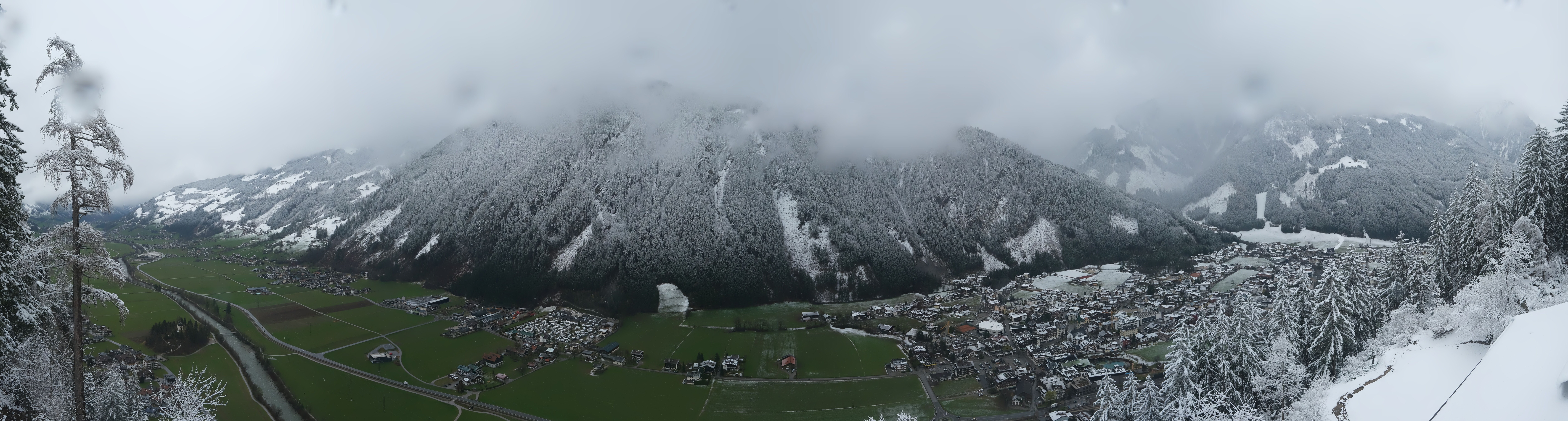 Archiv Foto Webcam Mayrhofen im Zillertal: Blick vom Gasthof Zimmereben