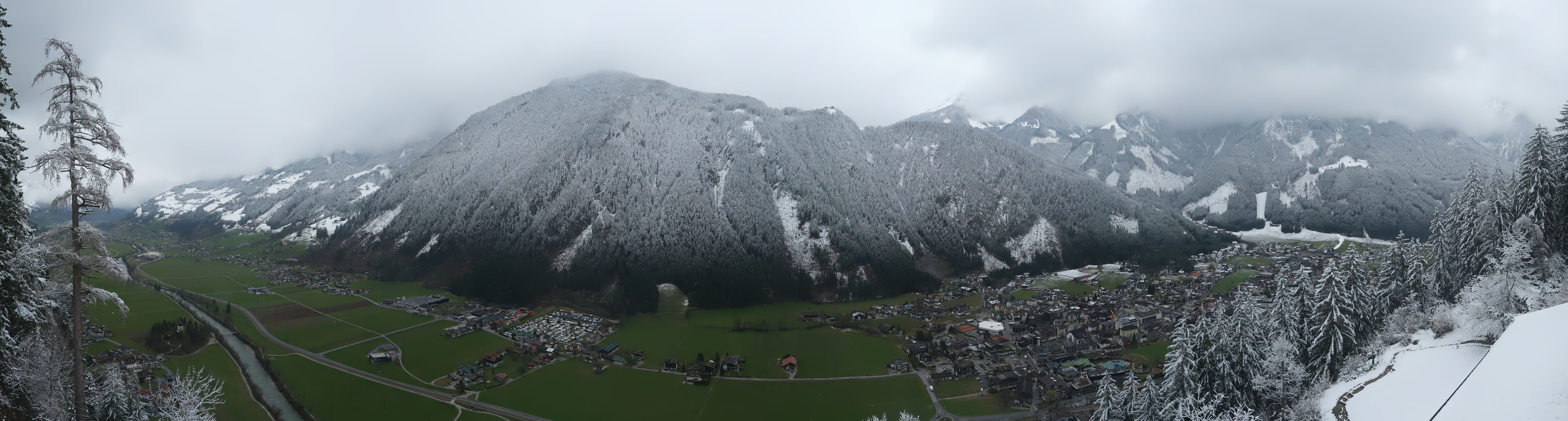 Archiv Foto Webcam Mayrhofen im Zillertal: Blick vom Gasthof Zimmereben