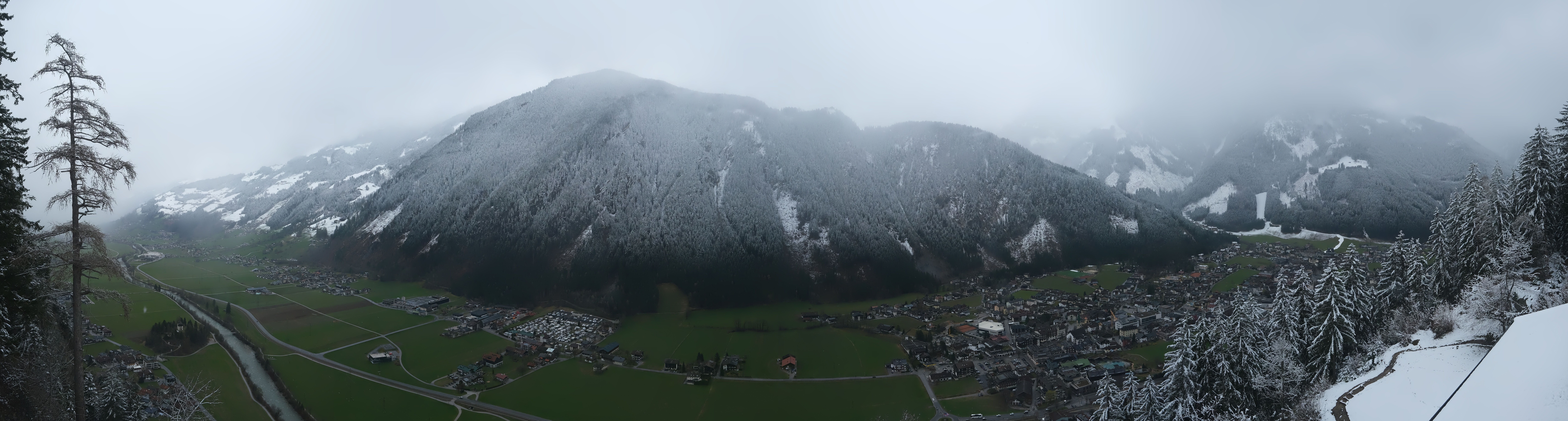 Archiv Foto Webcam Mayrhofen im Zillertal: Blick vom Gasthof Zimmereben