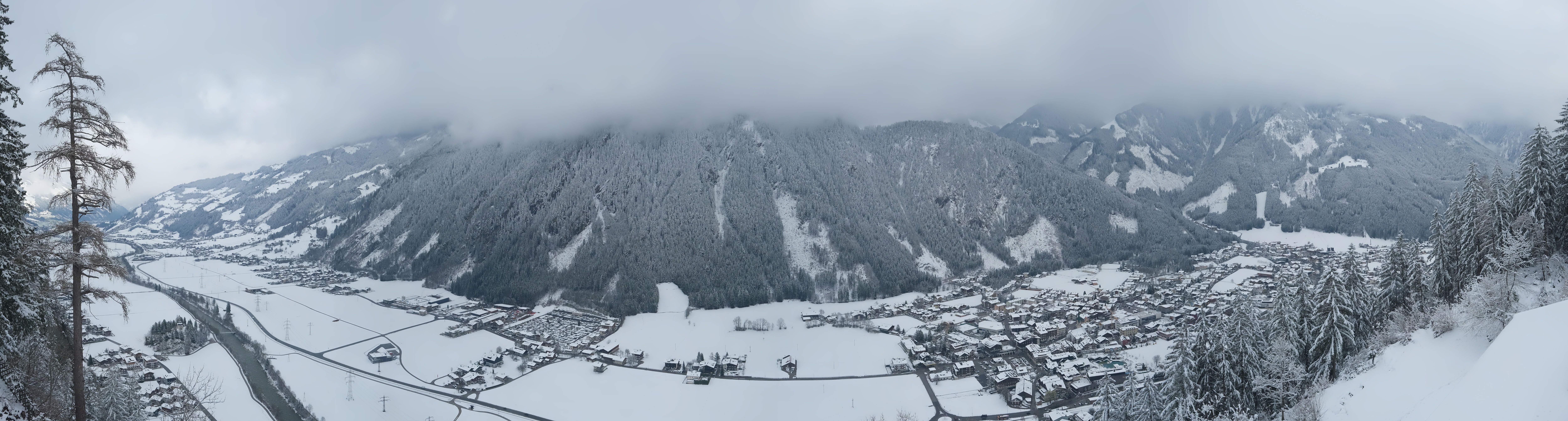 Archiv Foto Webcam Mayrhofen im Zillertal: Blick vom Gasthof Zimmereben
