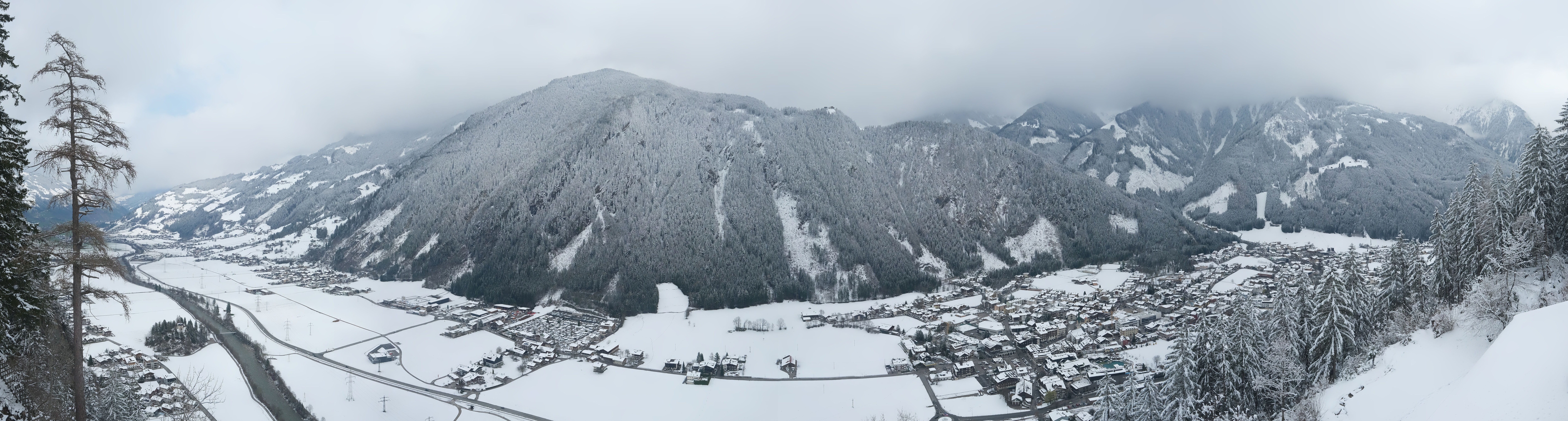 Archiv Foto Webcam Mayrhofen im Zillertal: Blick vom Gasthof Zimmereben