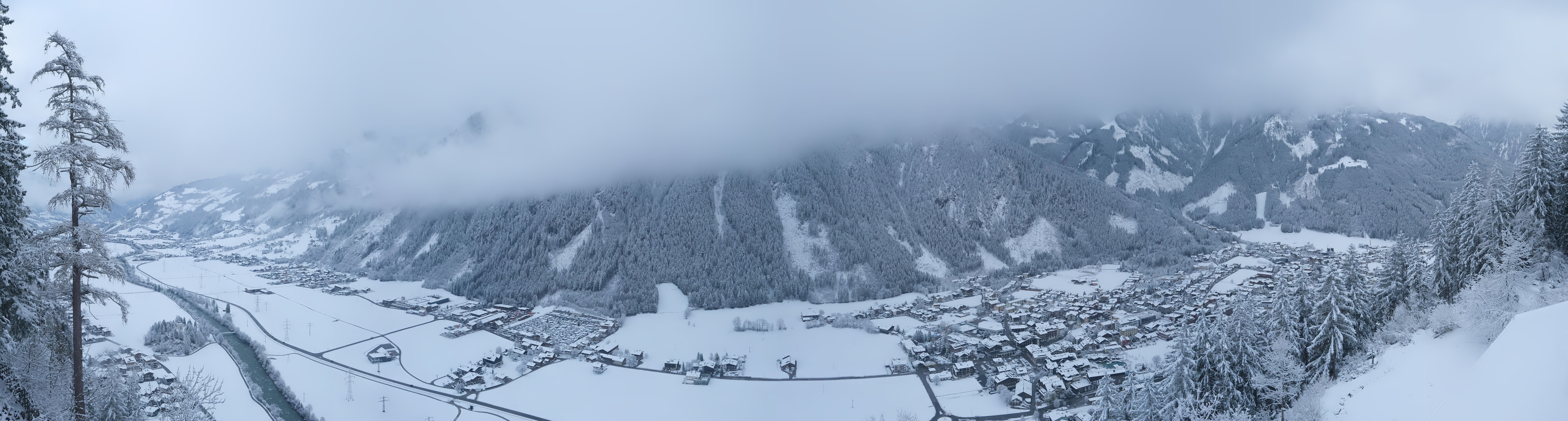 Archiv Foto Webcam Mayrhofen im Zillertal: Blick vom Gasthof Zimmereben