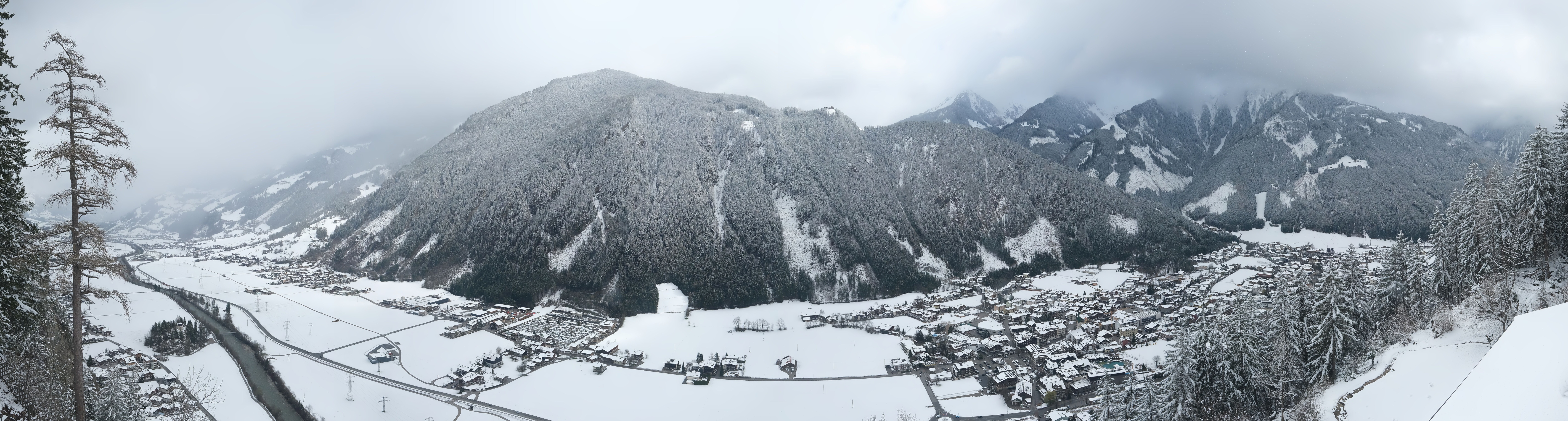 Archiv Foto Webcam Mayrhofen im Zillertal: Blick vom Gasthof Zimmereben