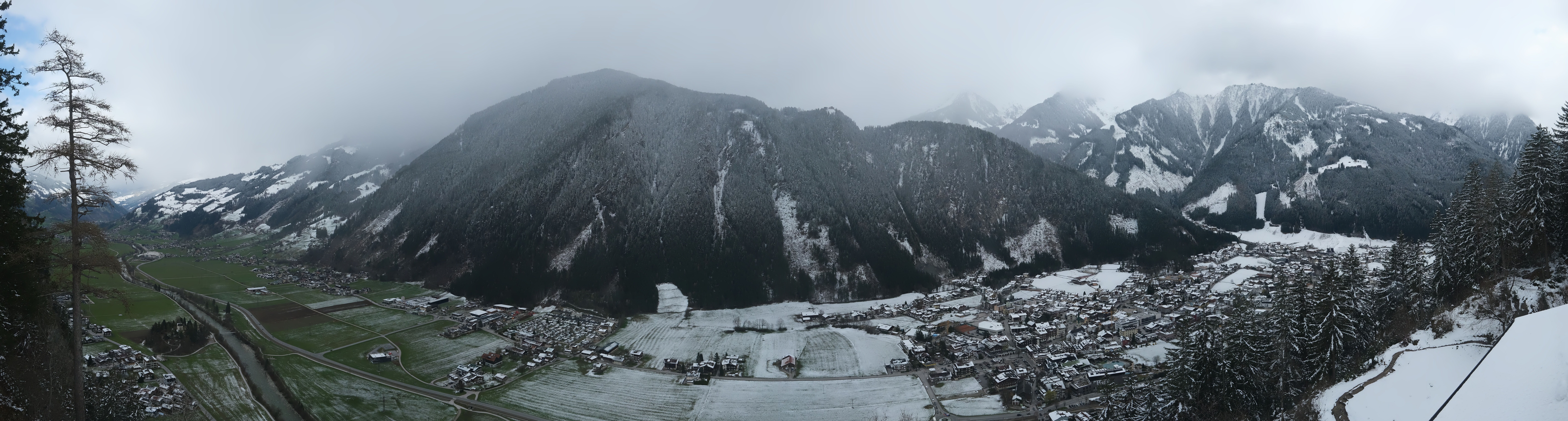 Archiv Foto Webcam Mayrhofen im Zillertal: Blick vom Gasthof Zimmereben
